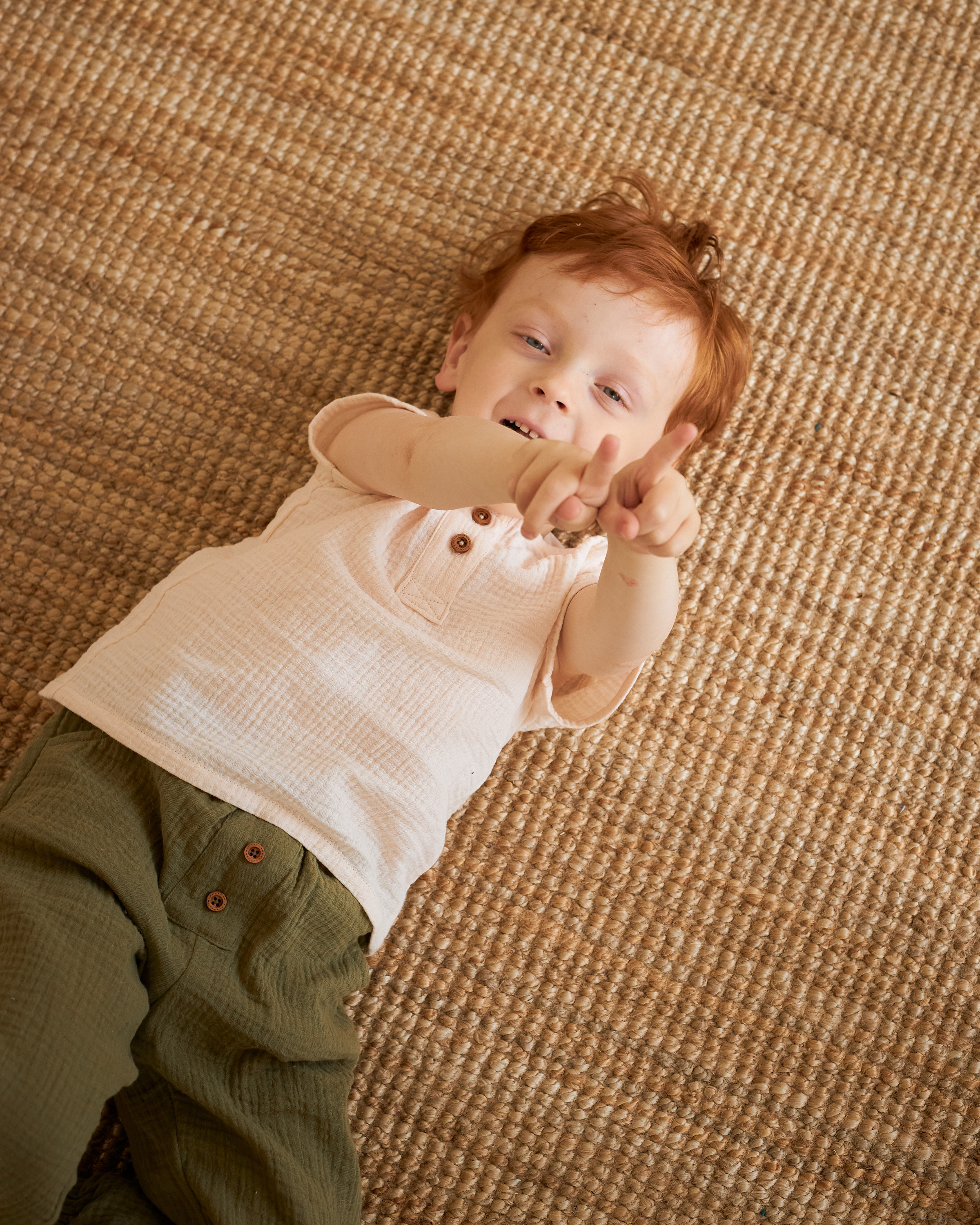 Фотосъемка Bubusya summer Екатеринбург Wildberries ВБ Ozon Озон фотосессия детей Екб заказать цена фотосъемка товара WB детская одежда. Фотограф Екатеринбург Анастасия Жерновская | Маркетплейсы и нейрофото