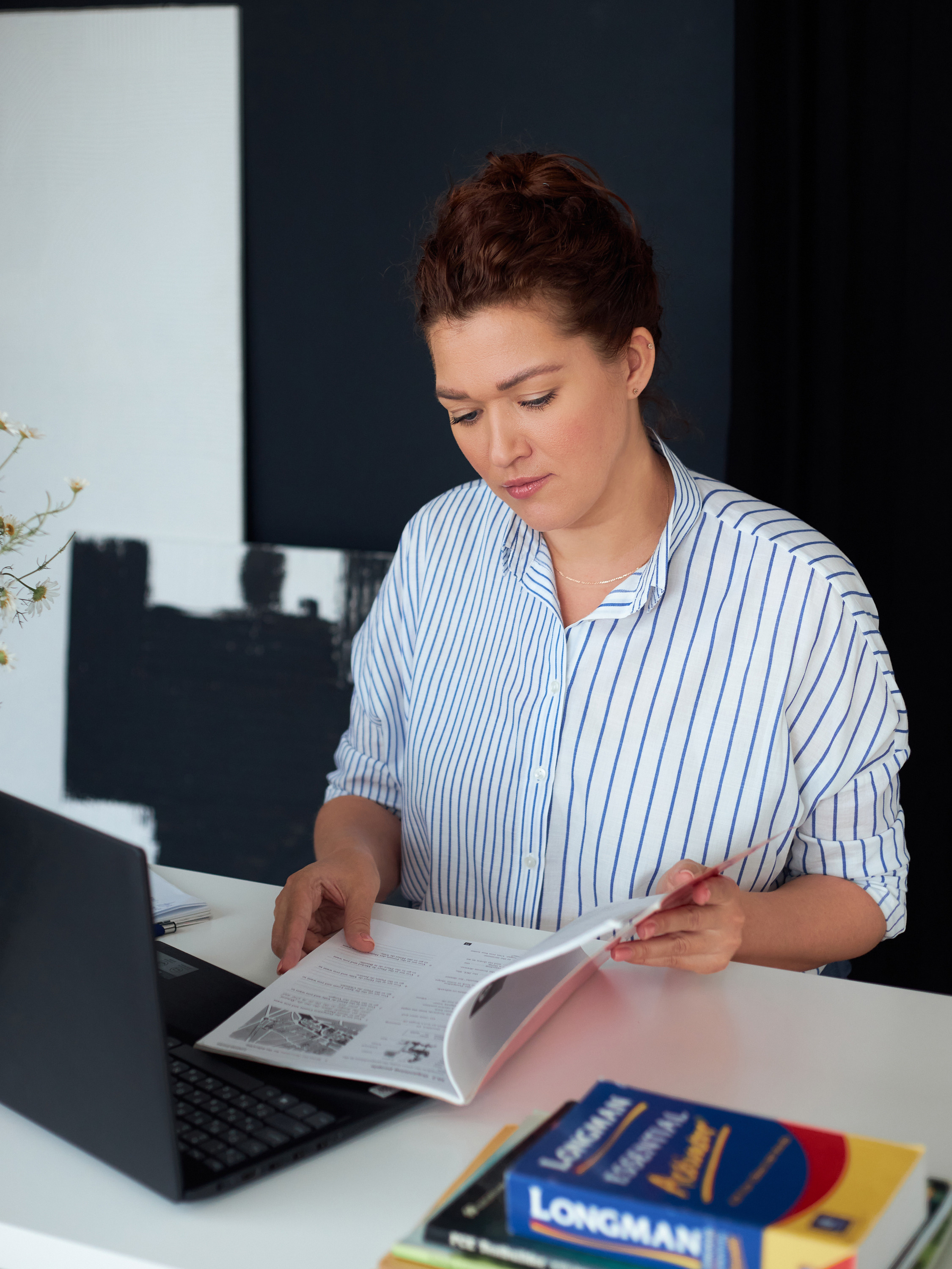 Фотограф для экспертов Екатеринбург контентная съемка преподавателя психолога коуча личный бренд Екб бизнес портрет визуал заказать. Фотограф Екатеринбург Анастасия Жерновская | Маркетплейсы и нейрофото