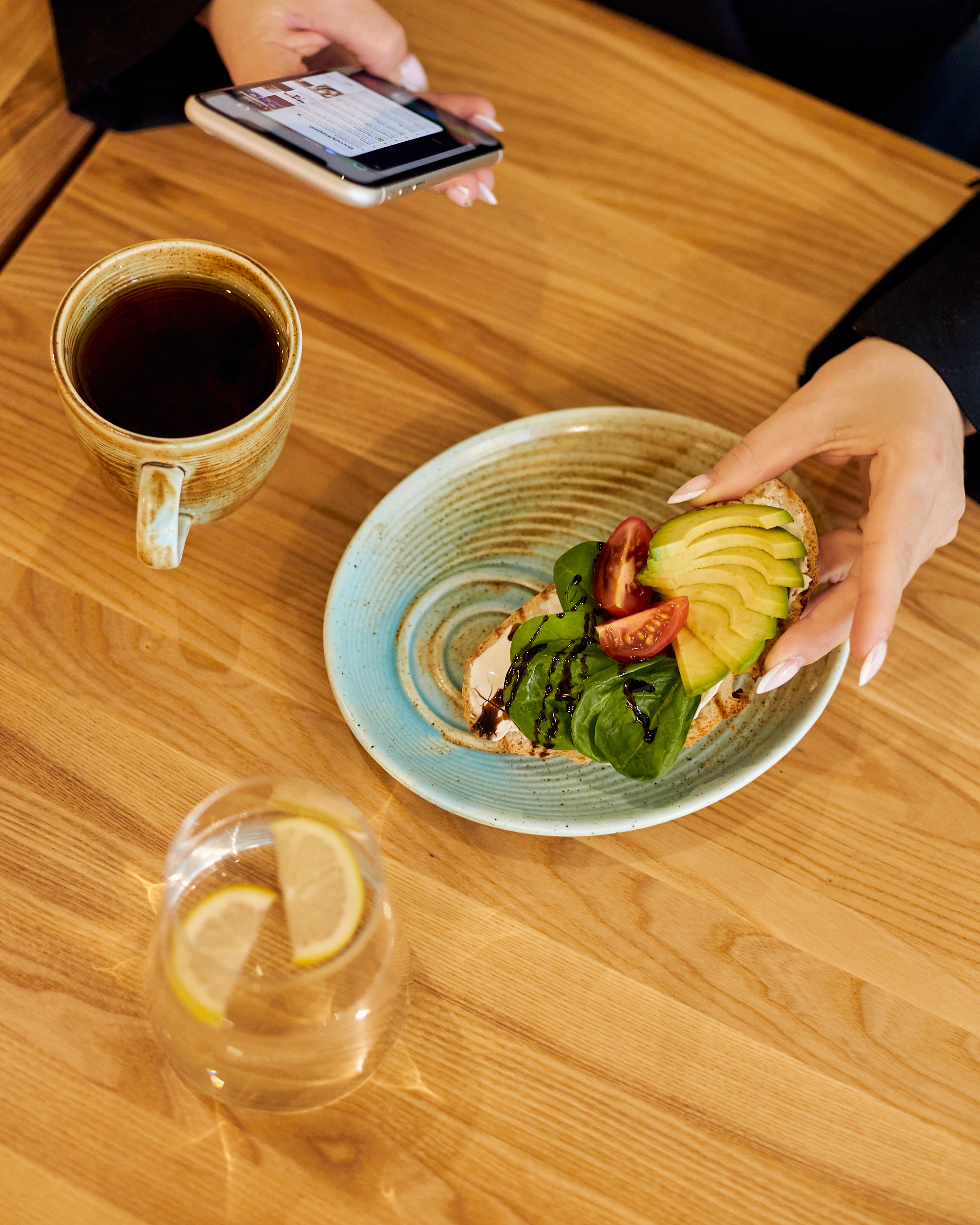 Фотосъемка для кафе Екатеринбург еда меню ресторан кофейня фуд фотограф Екб контент для бизнеса заказать съемка интерьера кафе цена. Фотограф Екатеринбург Анастасия Жерновская | Маркетплейсы и нейрофото