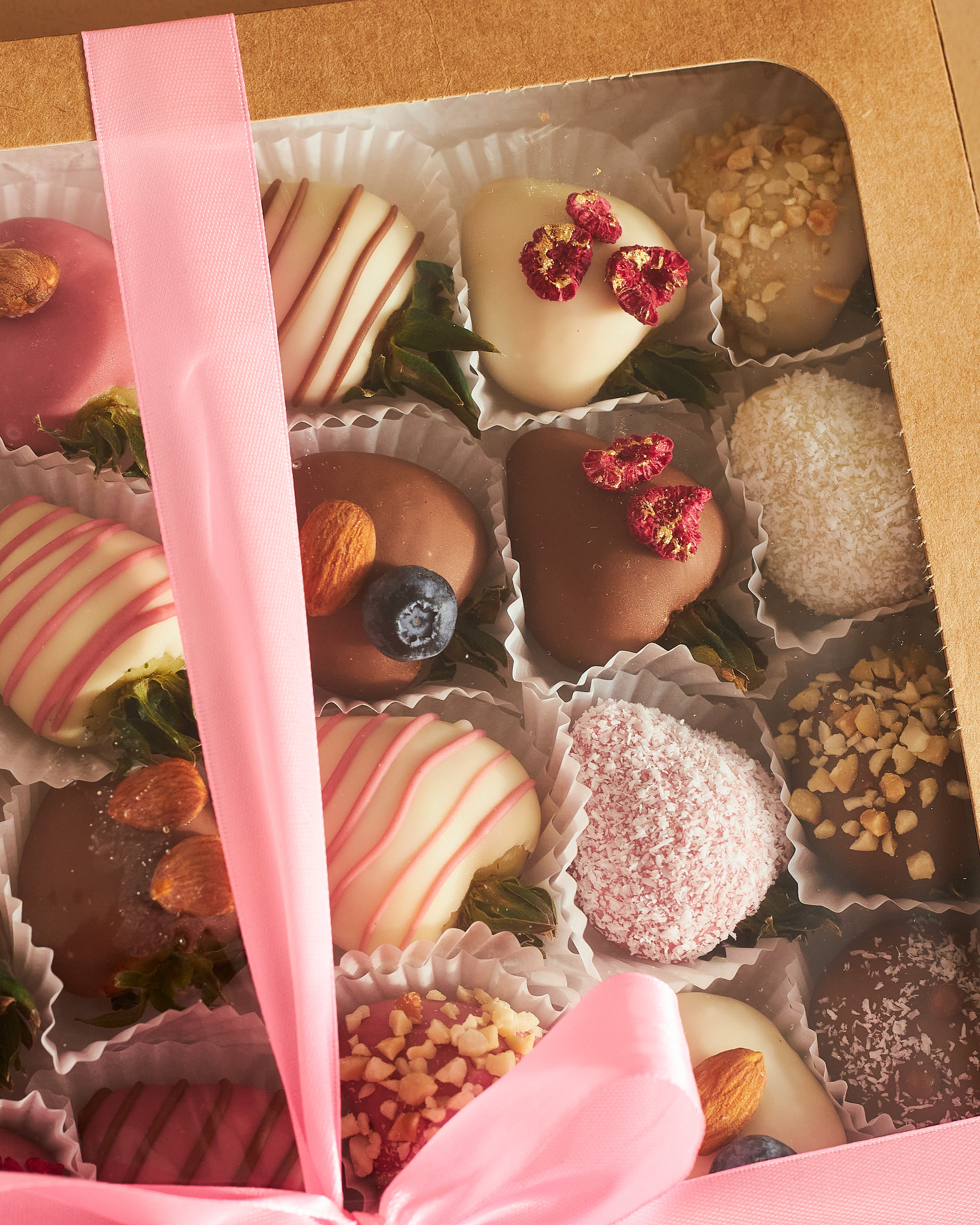 Фотосъемка еды Екатеринбург клубника в шоколаде десерты подарки фуд фотограф Екб предметная съемка товаров заказать цена контент WB. Фотограф Екатеринбург Анастасия Жерновская | Маркетплейсы и нейрофото