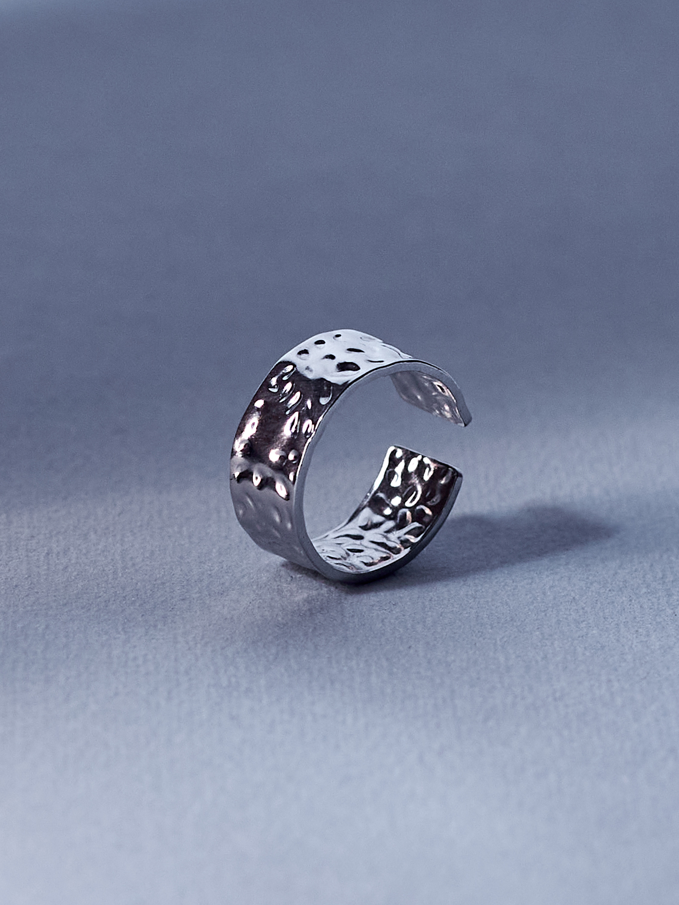 Фотосъемка колец бижутерии Екатеринбург украшения Wildberries ВБ Ozon предметка Екб заказать цена WB. Фотограф Екатеринбург Анастасия Жерновская | Маркетплейсы и нейрофото