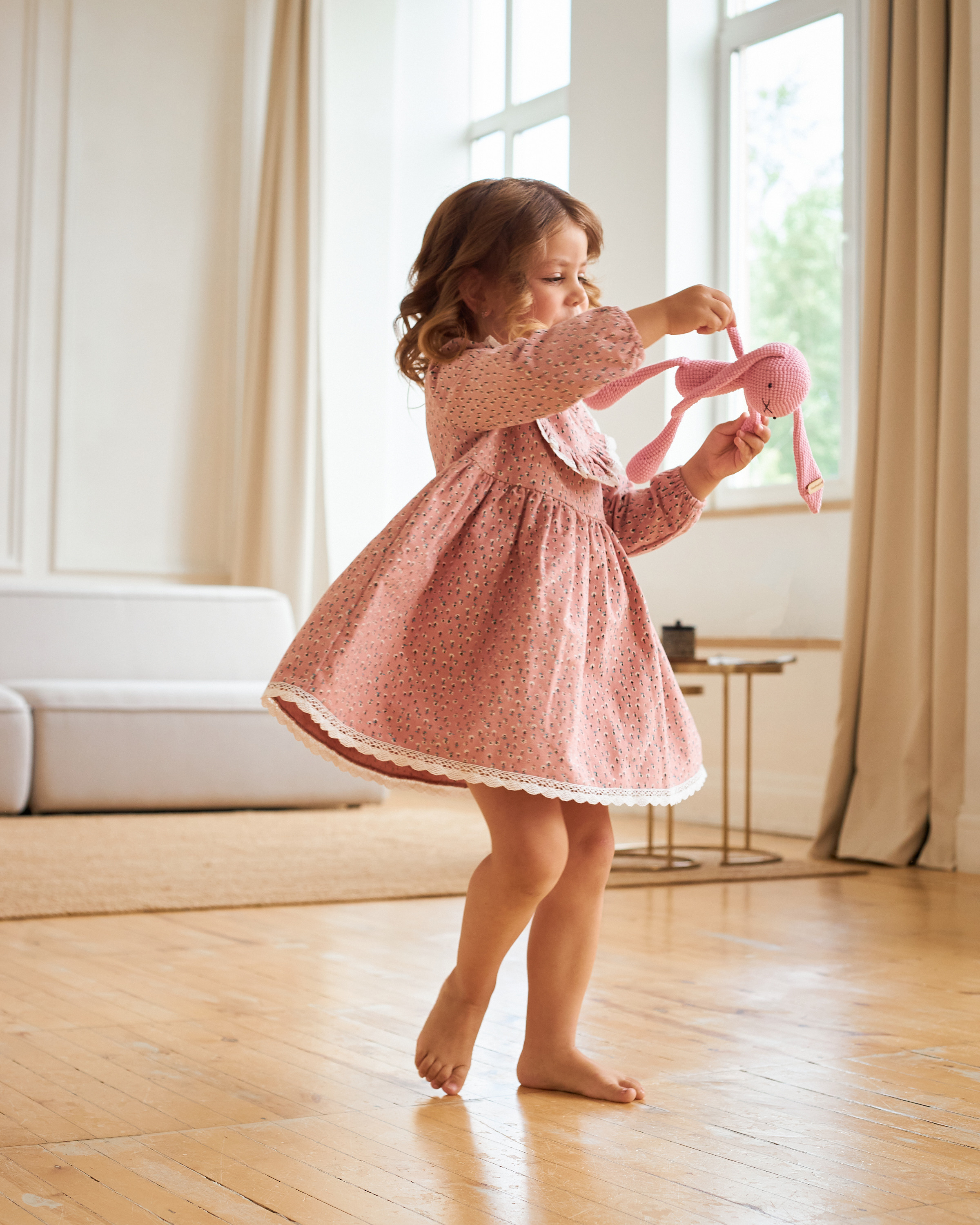 Фотосъемка Bubusya summer Екатеринбург Wildberries ВБ Ozon Озон фотосессия детей Екб заказать цена фотосъемка товара WB детская одежда. Фотограф Екатеринбург Анастасия Жерновская | Маркетплейсы и нейрофото