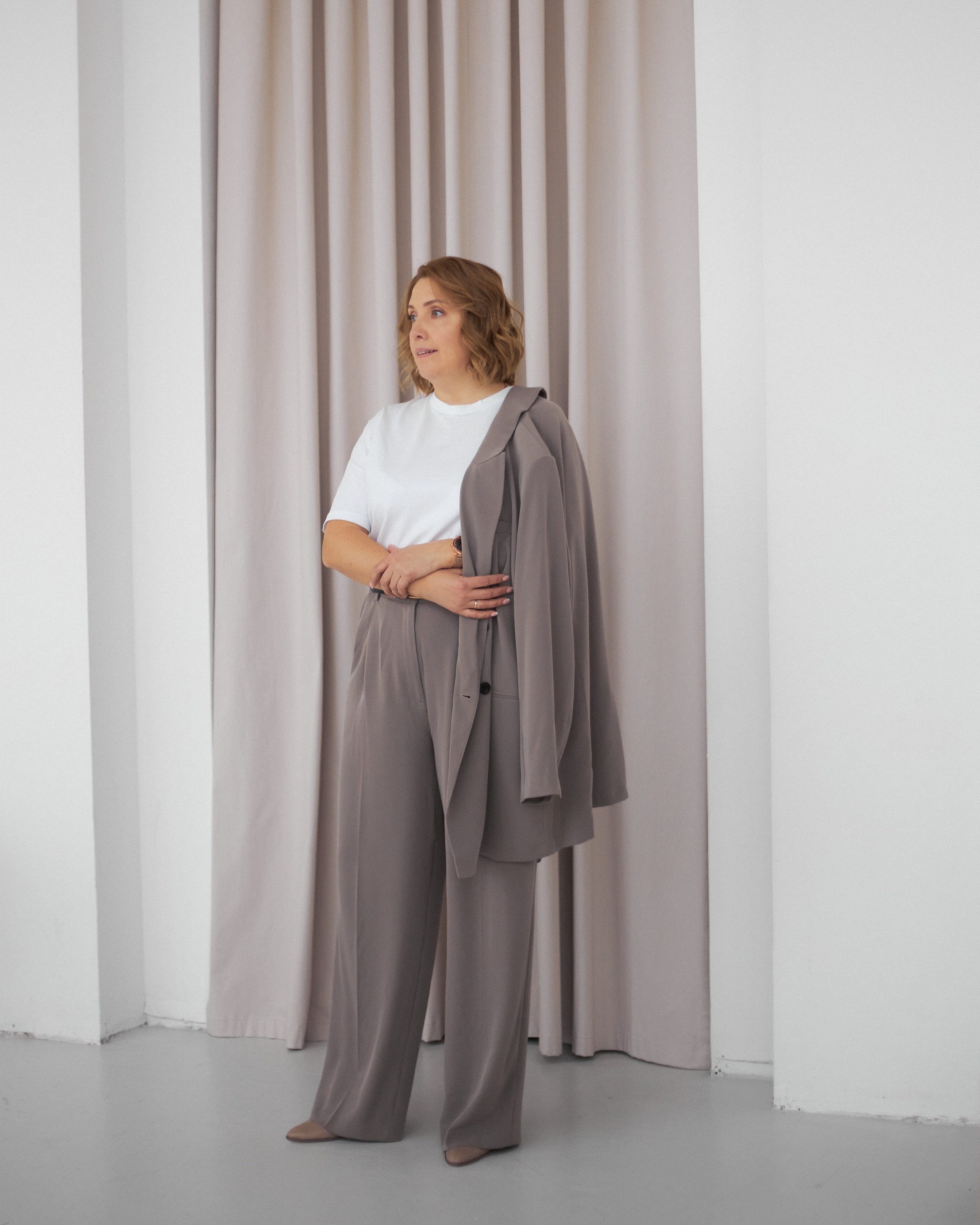 Фотосъемка для бьюти мастера Екатеринбург салон красоты маникюр ресницы брови косметолог Екб фотограф контент визуал заказать цена. Фотограф Екатеринбург Анастасия Жерновская | Маркетплейсы и нейрофото