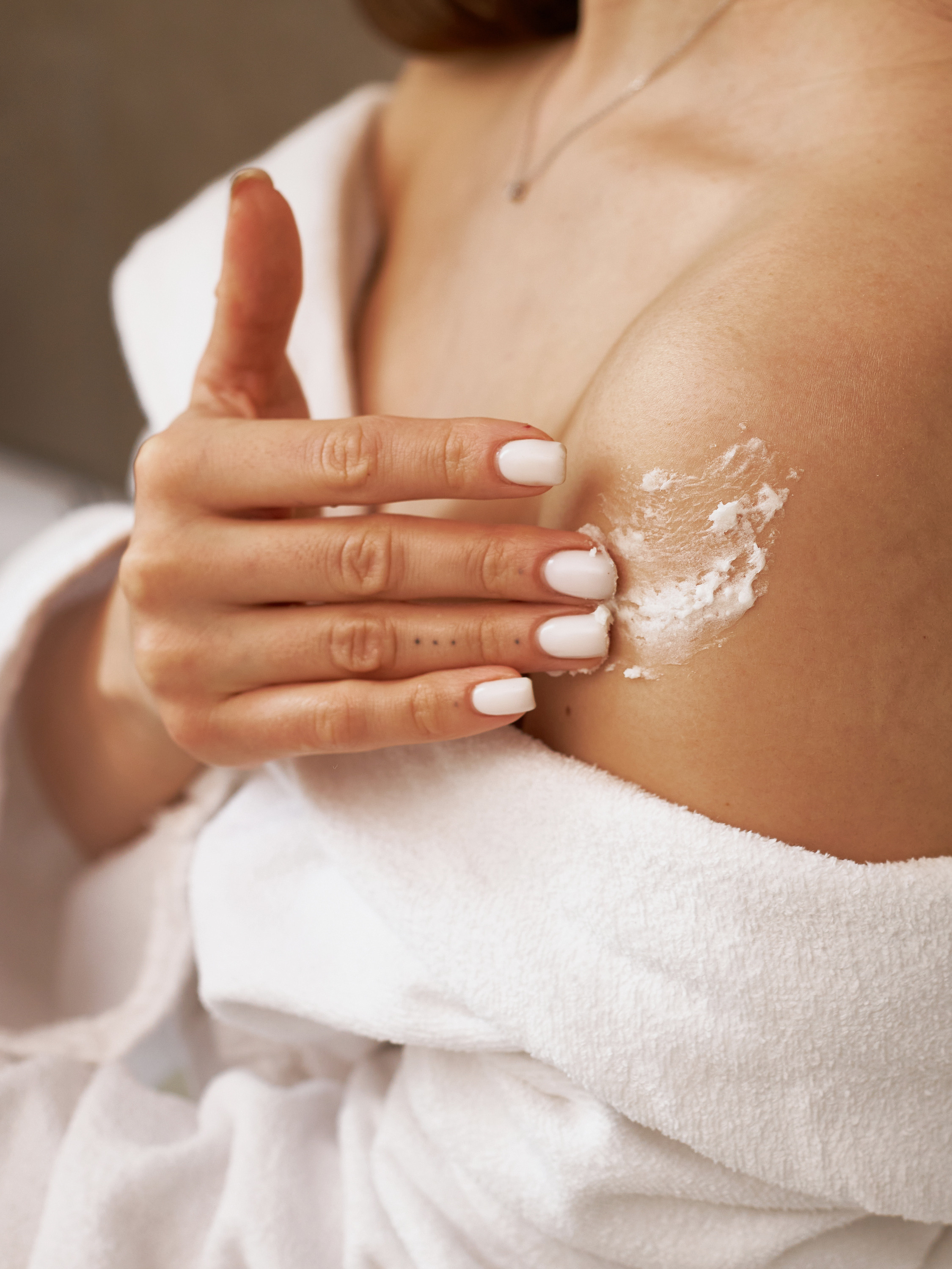 Предметная фотосъемка косметики Екатеринбург крем скраб шампунь сыворотка кисти для макияжа ВБ Ozon Озон бьюти предметка Екб заказать цена. Фотограф Екатеринбург Анастасия Жерновская | Маркетплейсы и нейрофото