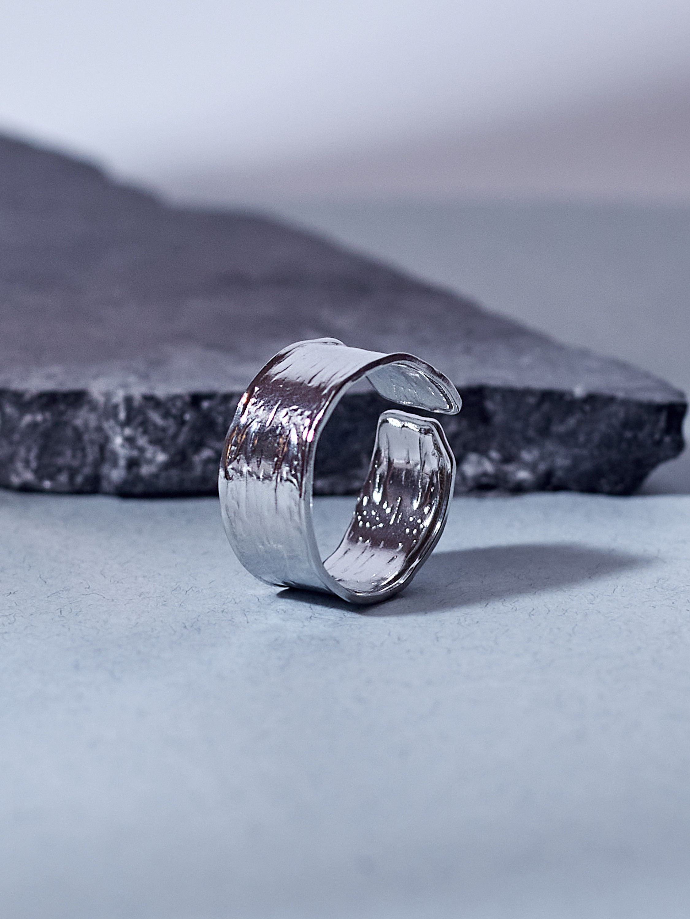 Фотосъемка колец бижутерии Екатеринбург украшения Wildberries ВБ Ozon предметка Екб заказать цена WB. Фотограф Екатеринбург Анастасия Жерновская | Маркетплейсы и нейрофото