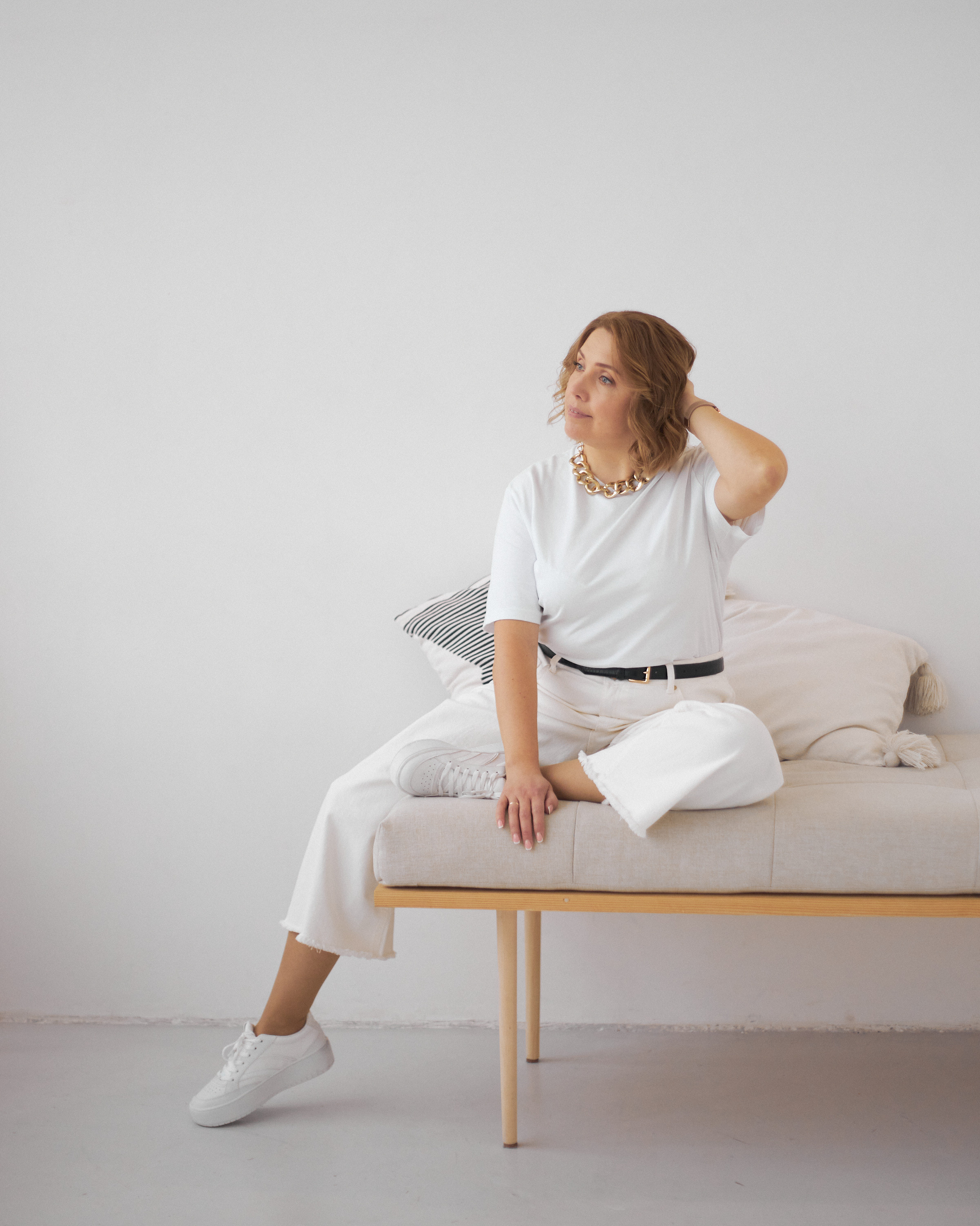 Фотосъемка для бьюти мастера Екатеринбург салон красоты маникюр ресницы брови косметолог Екб фотограф контент визуал заказать цена. Фотограф Екатеринбург Анастасия Жерновская | Маркетплейсы и нейрофото