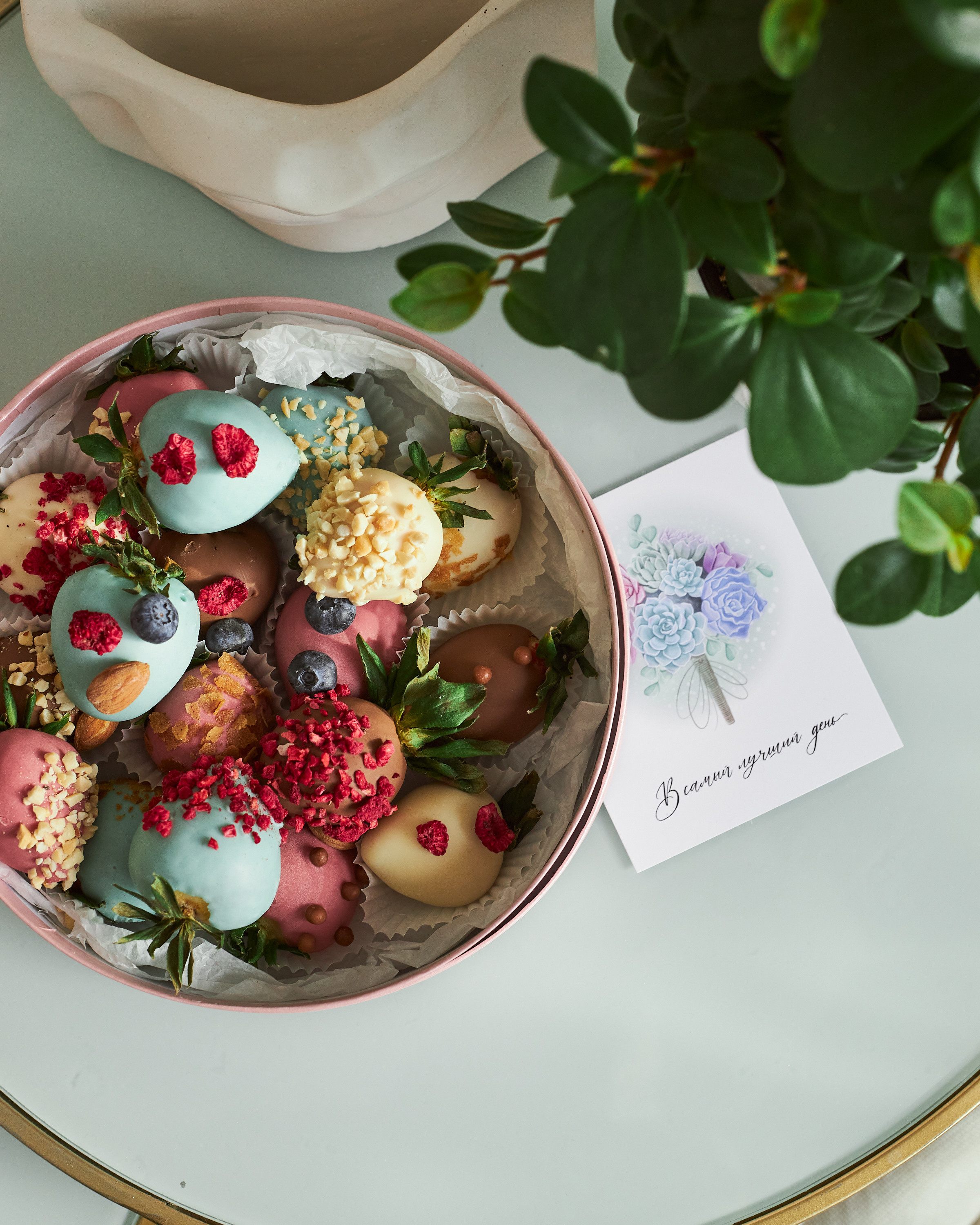 Фотосъемка еды Екатеринбург клубника в шоколаде десерты подарки фуд фотограф Екб предметная съемка товаров заказать цена контент WB. Фотограф Екатеринбург Анастасия Жерновская | Маркетплейсы и нейрофото