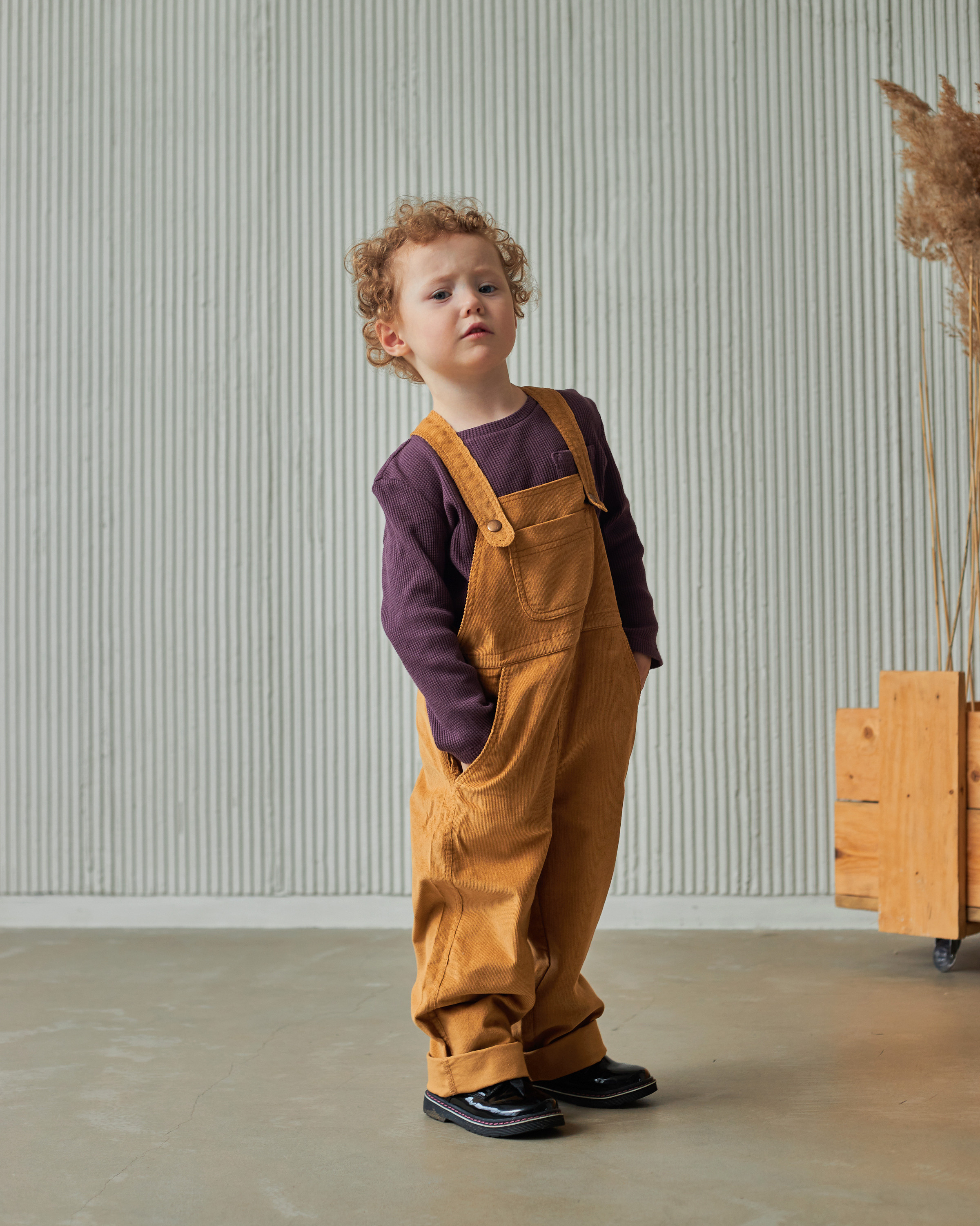 Фотосъемка Bubusya autumn Екатеринбург Wildberries ВБ Ozon Озон фотосессия детей Екб заказать цена фотосъемка товара WB верхняя одежда. Фотограф Екатеринбург Анастасия Жерновская | Маркетплейсы и нейрофото