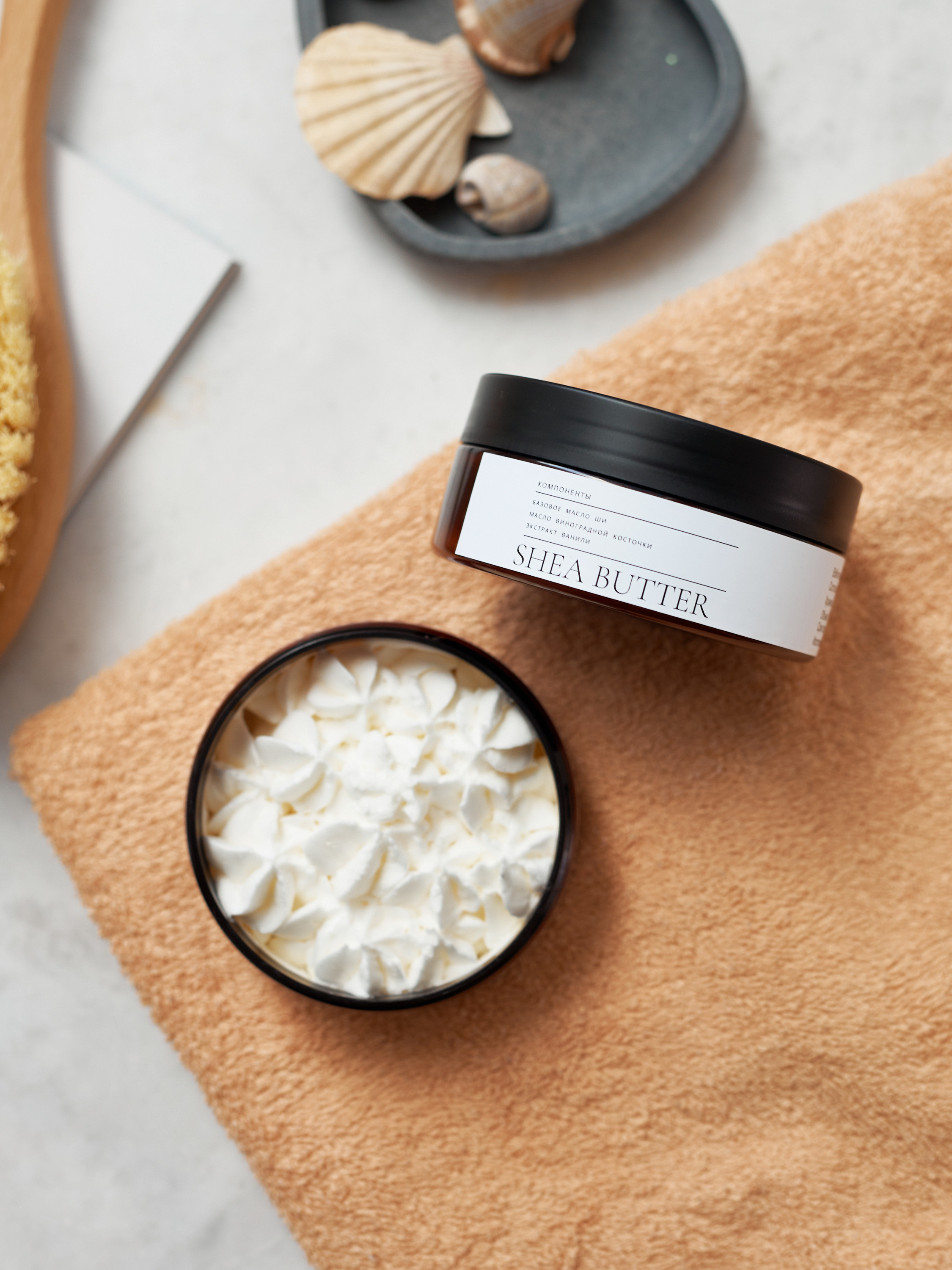 Предметная фотосъемка косметики Екатеринбург крем скраб шампунь сыворотка кисти для макияжа ВБ Ozon Озон бьюти предметка Екб заказать цена. Фотограф Екатеринбург Анастасия Жерновская | Маркетплейсы и нейрофото