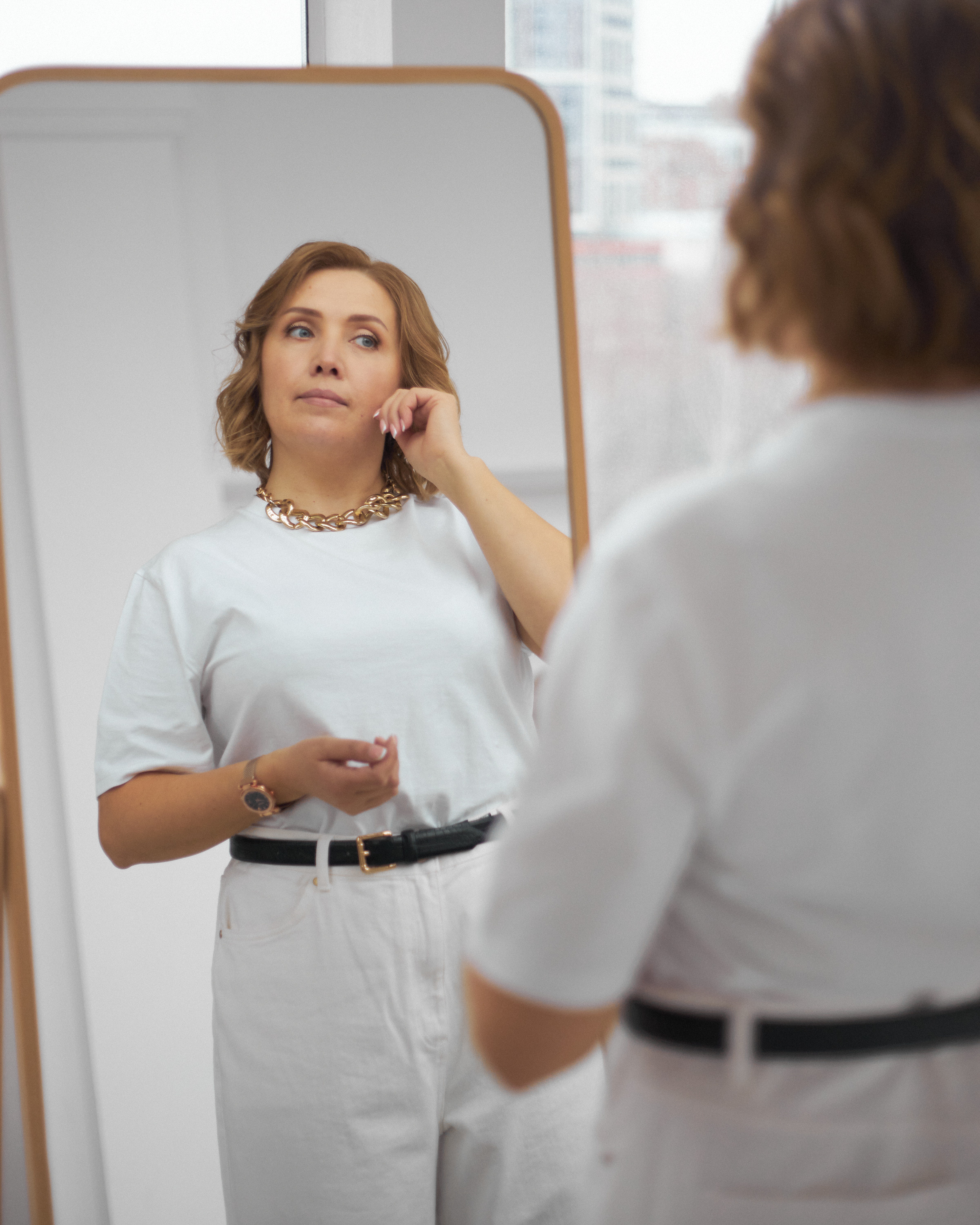 Фотосъемка для бьюти мастера Екатеринбург салон красоты маникюр ресницы брови косметолог Екб фотограф контент визуал заказать цена. Фотограф Екатеринбург Анастасия Жерновская | Маркетплейсы и нейрофото