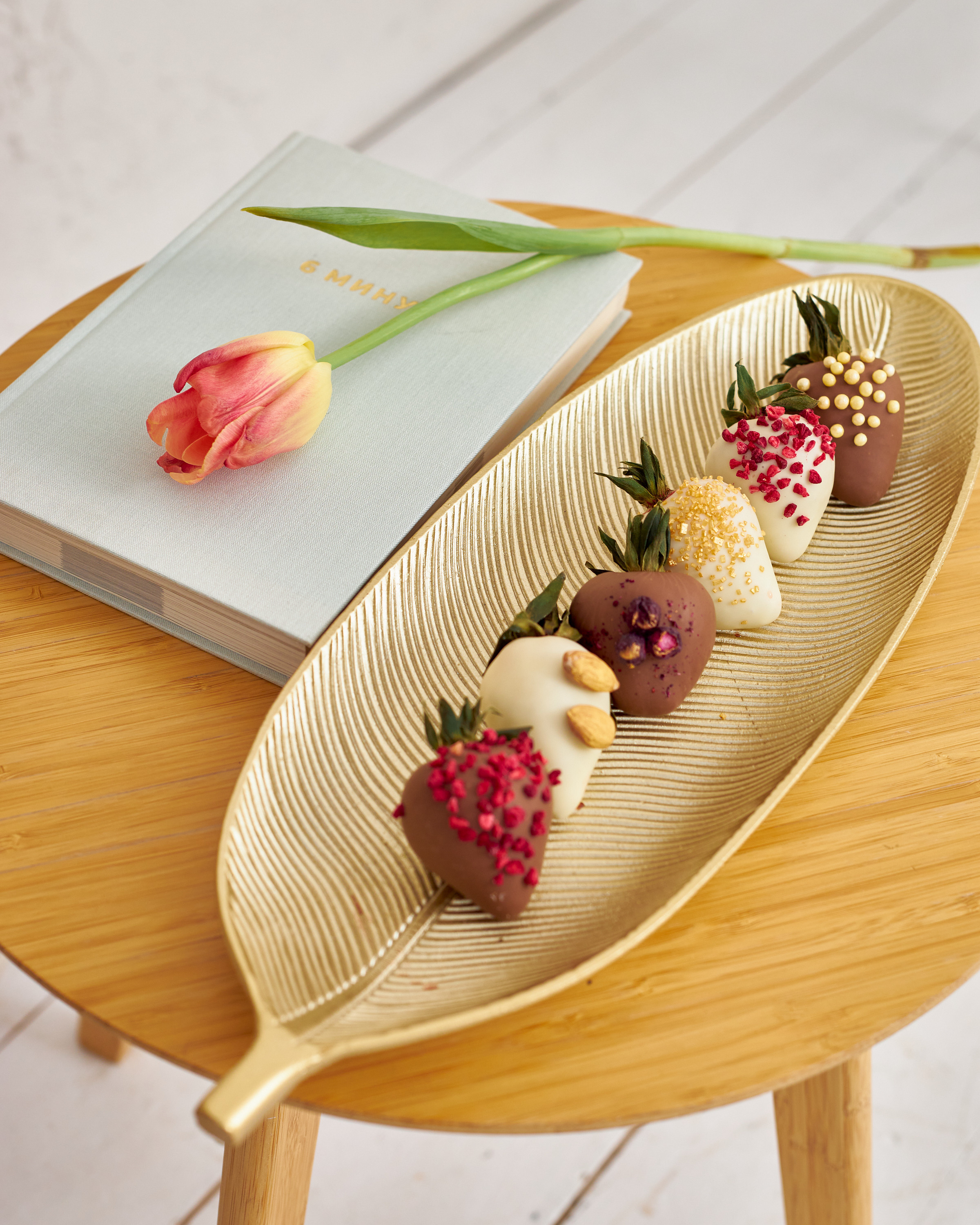 Фотосъемка еды Екатеринбург клубника в шоколаде десерты подарки фуд фотограф Екб предметная съемка товаров заказать цена контент WB. Фотограф Екатеринбург Анастасия Жерновская | Маркетплейсы и нейрофото