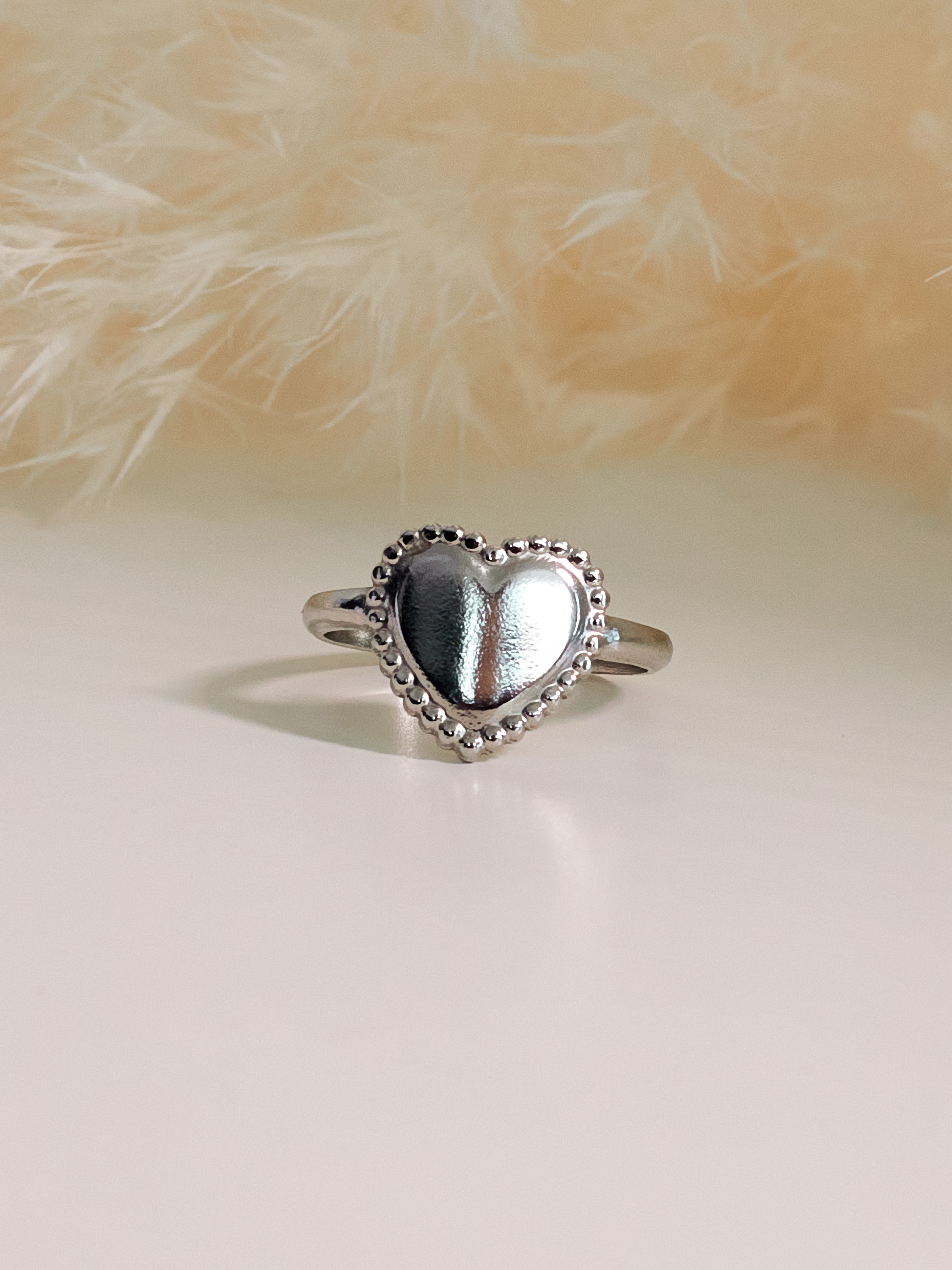 Фотосъемка колец бижутерии Екатеринбург украшения Wildberries ВБ Ozon предметка Екб заказать цена WB. Фотограф Екатеринбург Анастасия Жерновская | Маркетплейсы и нейрофото