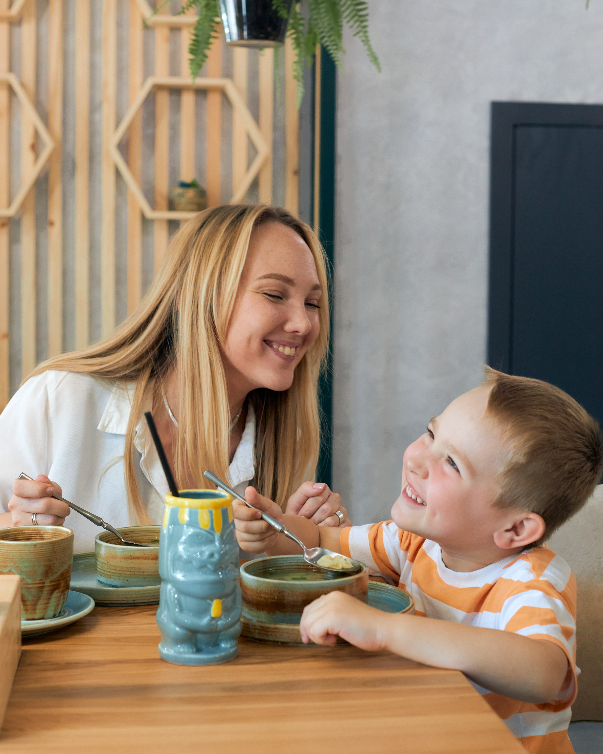 Фотосъемка для кафе Екатеринбург еда меню ресторан кофейня фуд фотограф Екб контент для бизнеса заказать съемка интерьера кафе цена. Фотограф Екатеринбург Анастасия Жерновская | Маркетплейсы и нейрофото