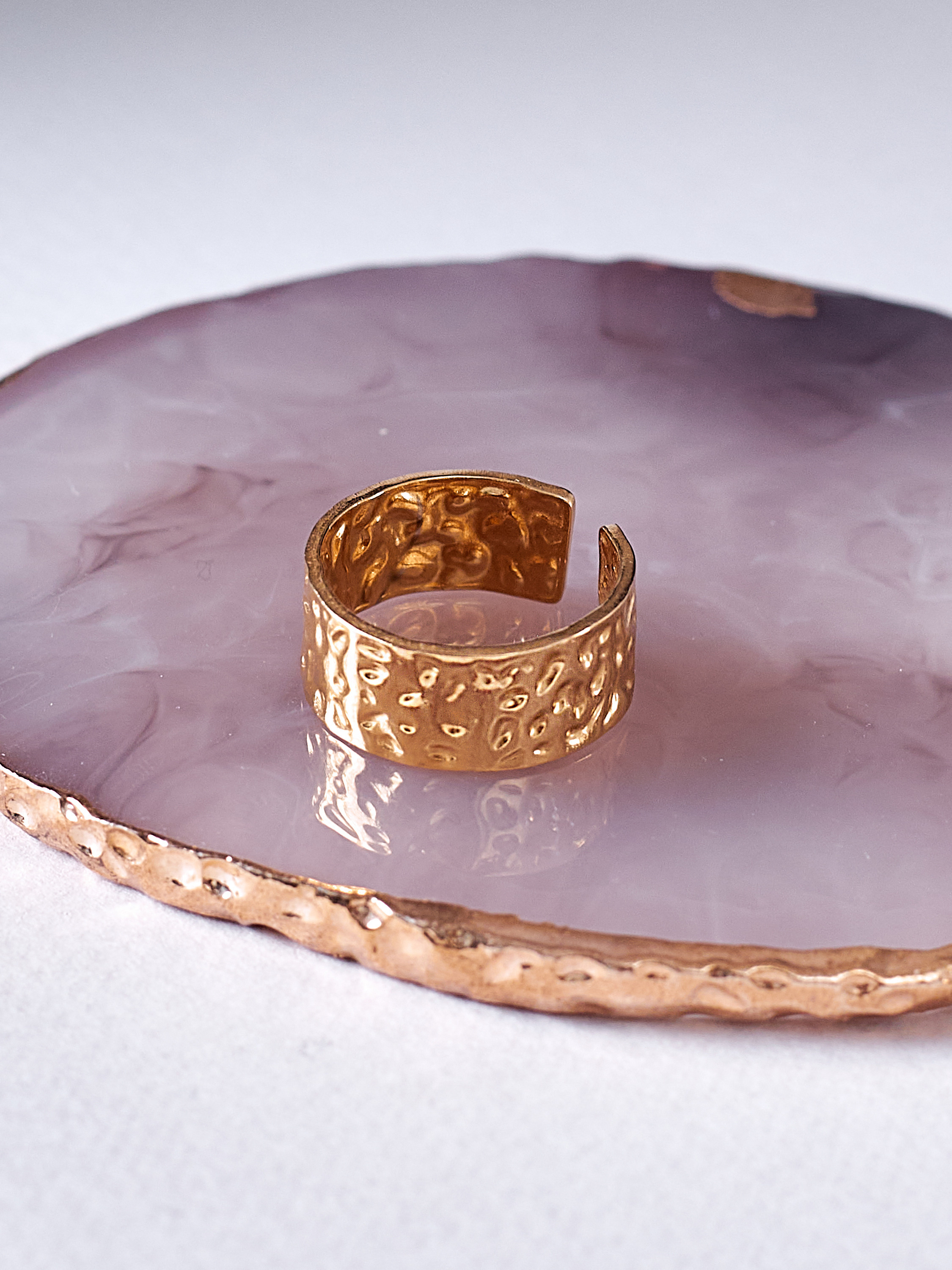 Фотосъемка колец бижутерии Екатеринбург украшения Wildberries ВБ Ozon предметка Екб заказать цена WB. Фотограф Екатеринбург Анастасия Жерновская | Маркетплейсы и нейрофото