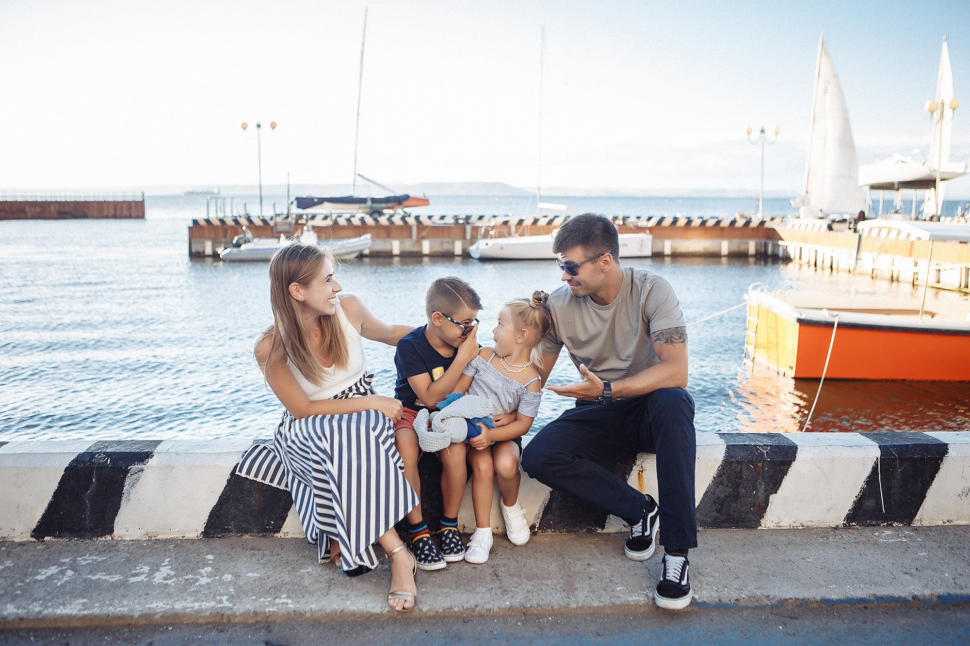Прогулка по городу. Свадебный фотограф Владивосток Алина Гевондова