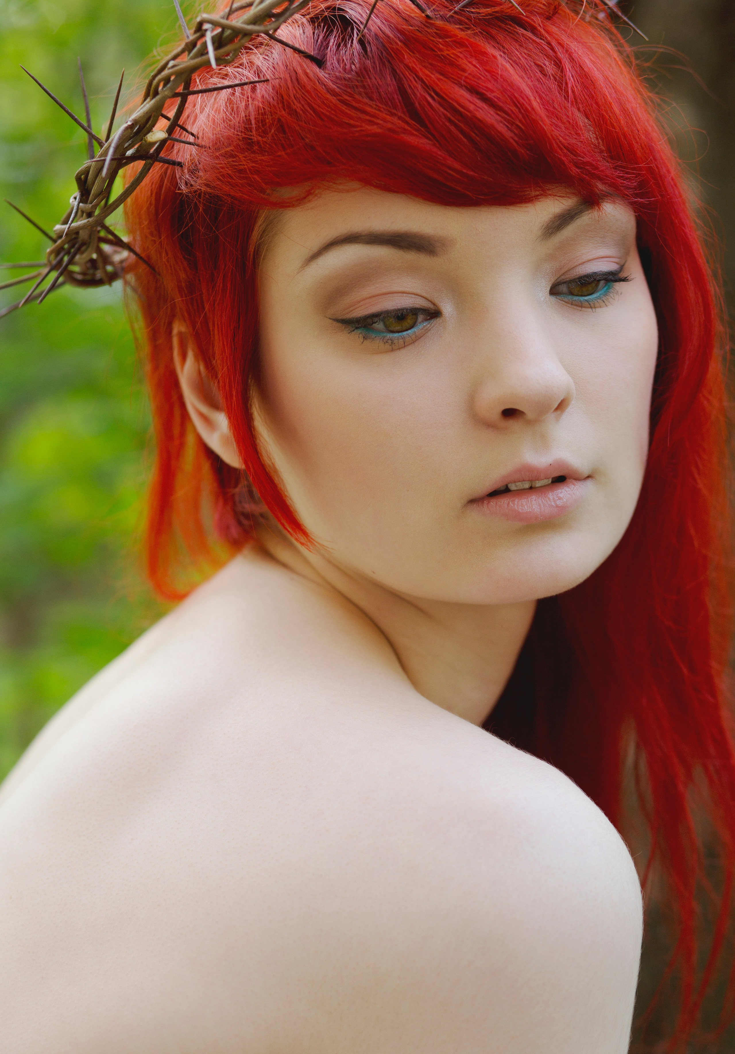 WOMEN. Neumann’s moon