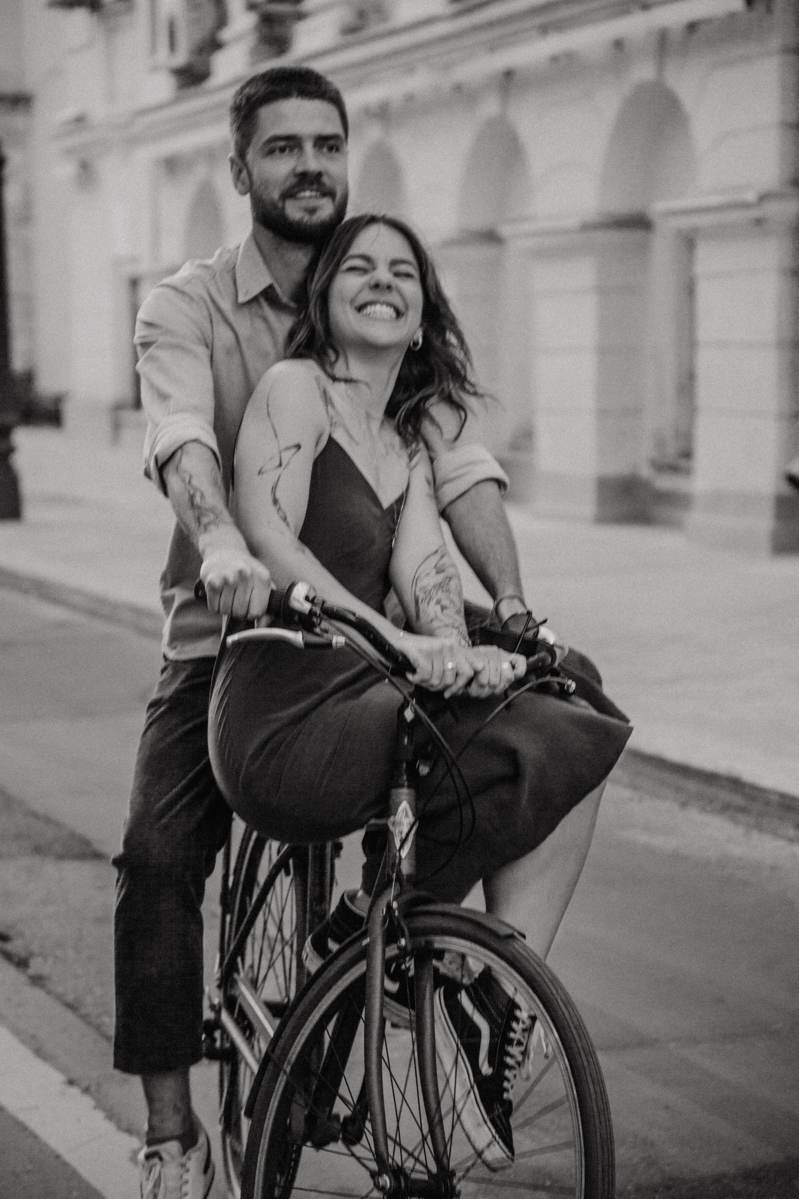 пара на велосипеде