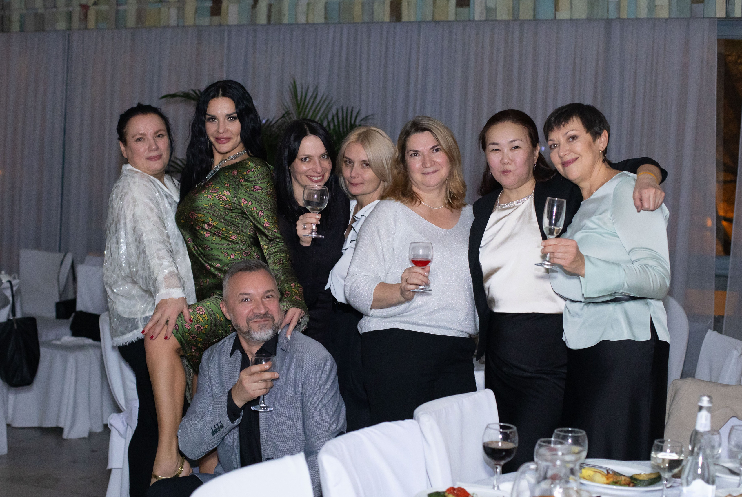 Корпоратив ресторан Времена года Москва. Семейный и детский фотограф Анна Петракова