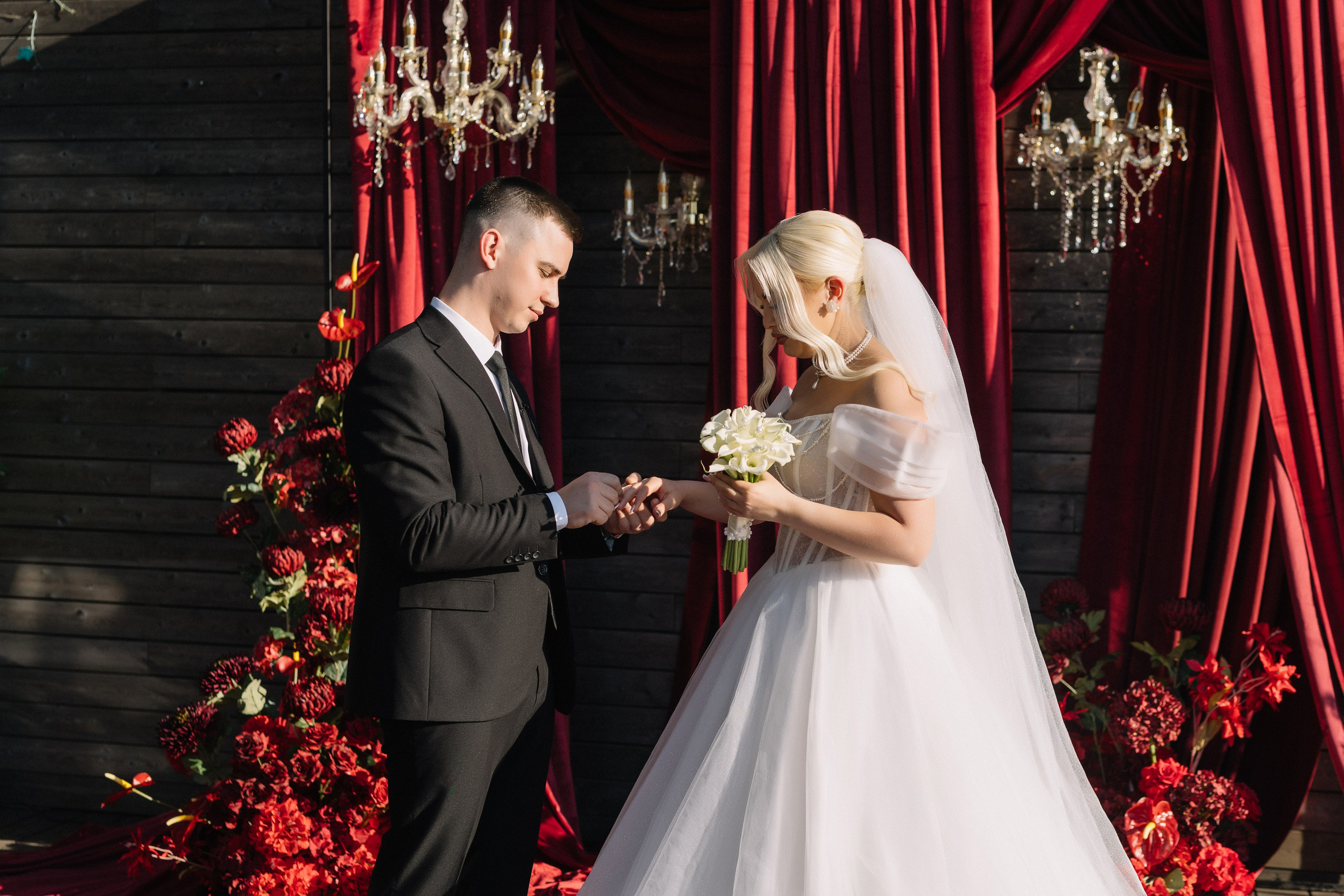 Red ahd love. Свадебный фотограф в Краснодаре Булатова Наталия