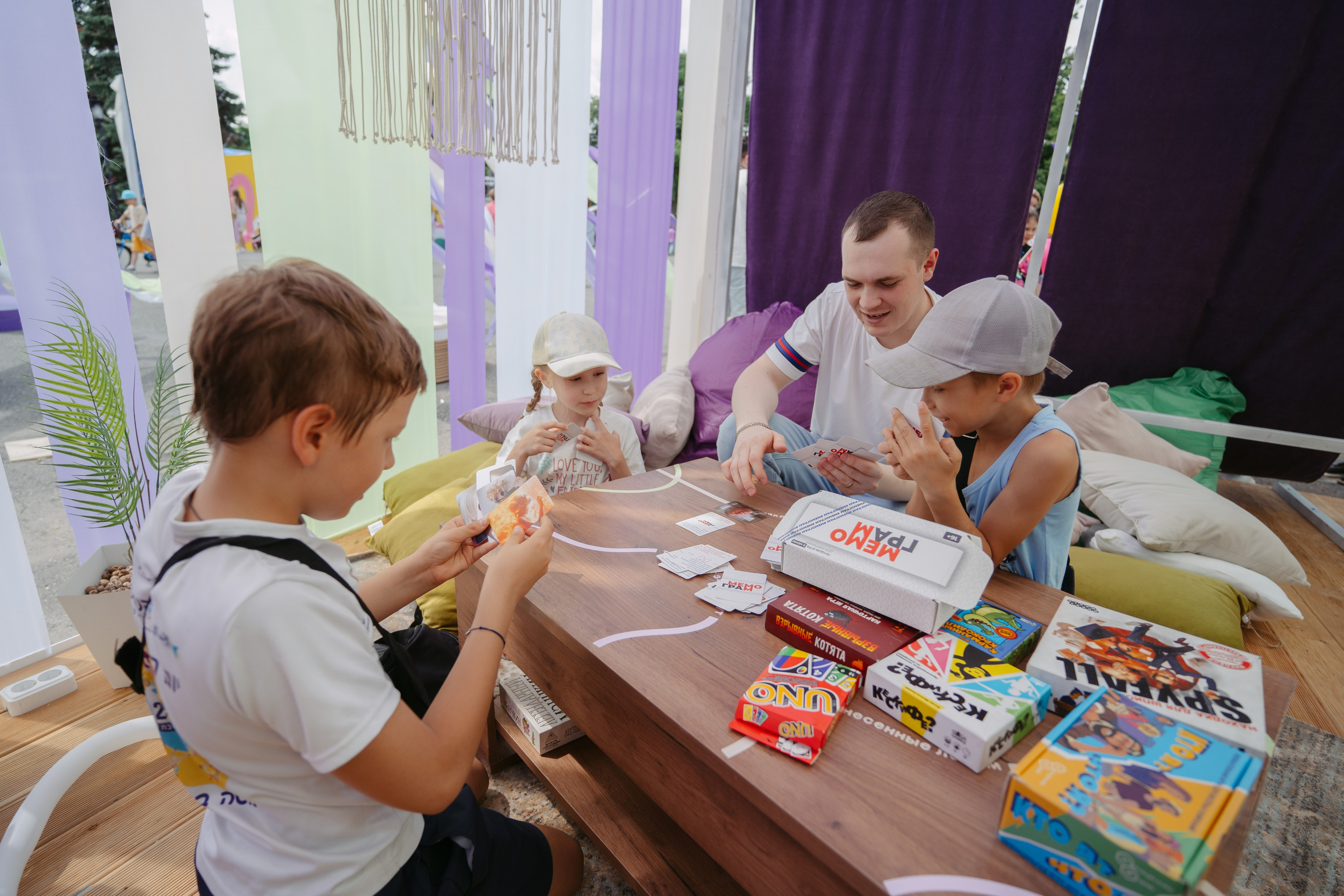 Мегамаркет. Фестиваль «Бульвар» / 2024. Саша Копылов, фотограф в Казани