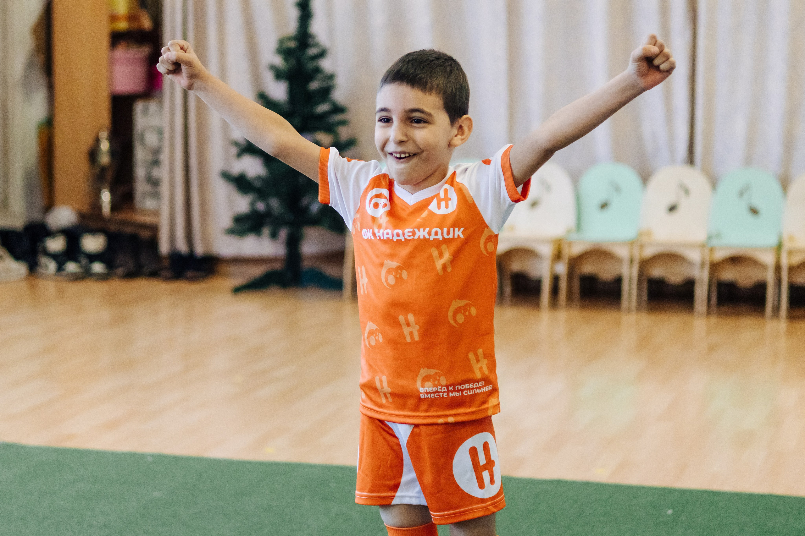 Фотосессия с кубком в детских садах г. Магнитогорска. Денис Прохоров Фотограф в г. Магнитогорск
