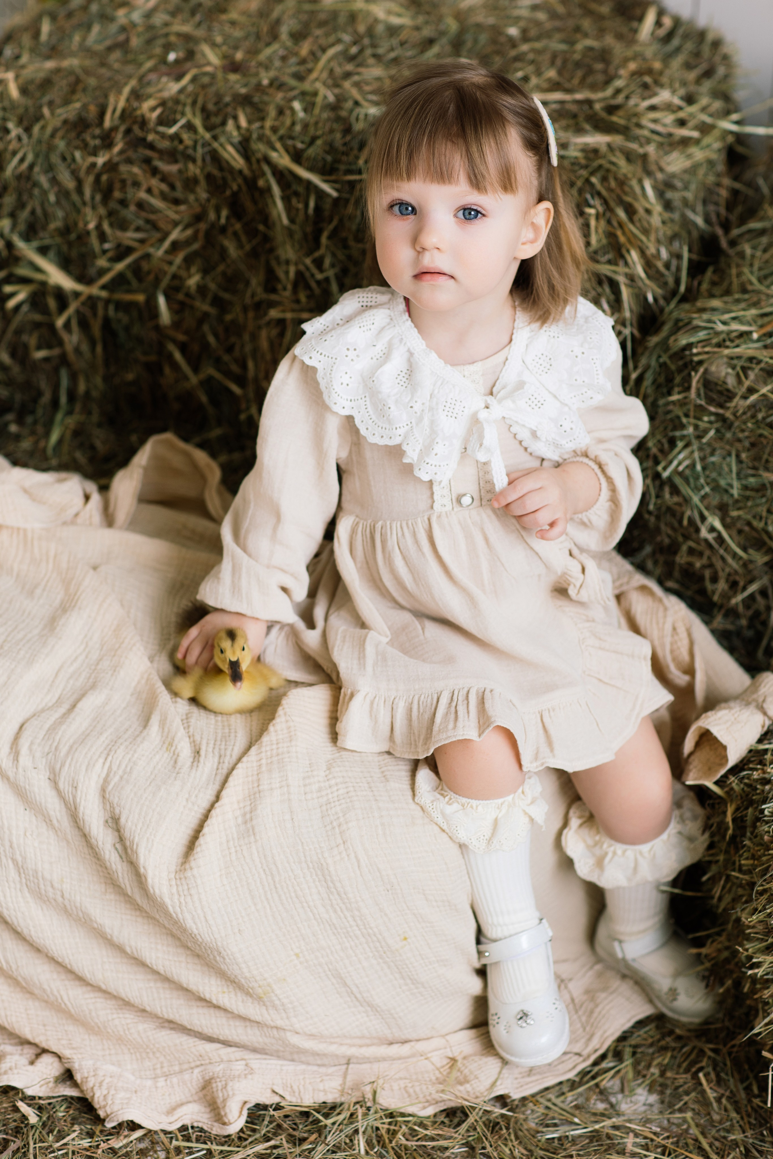 Варя и Мира фотосессия к Пасхе. Семейный фотограф Толстикова Кристина