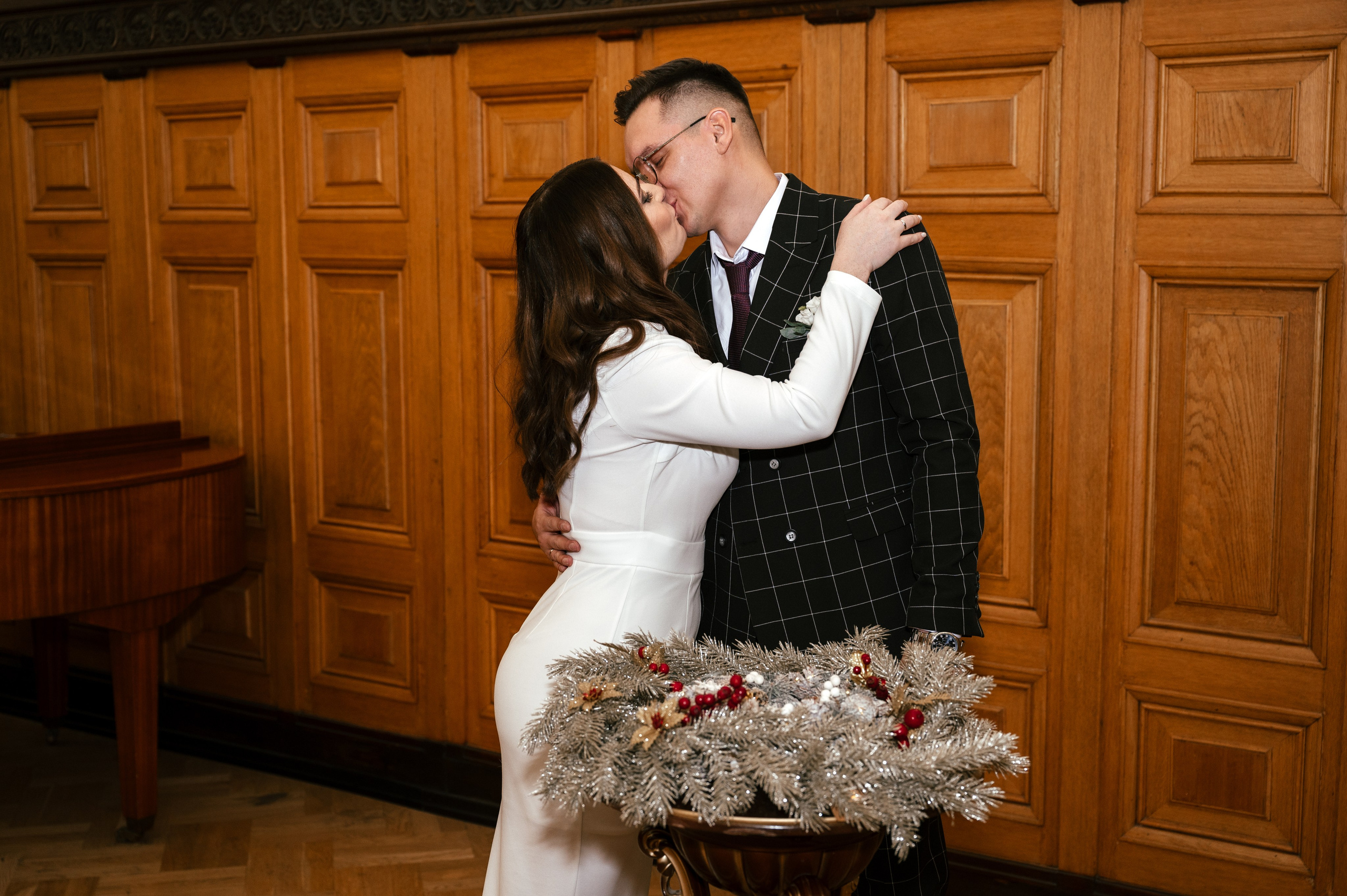 ЗАГС и прогулка. Свадебный фотограф в Москве Александр Белозерцев