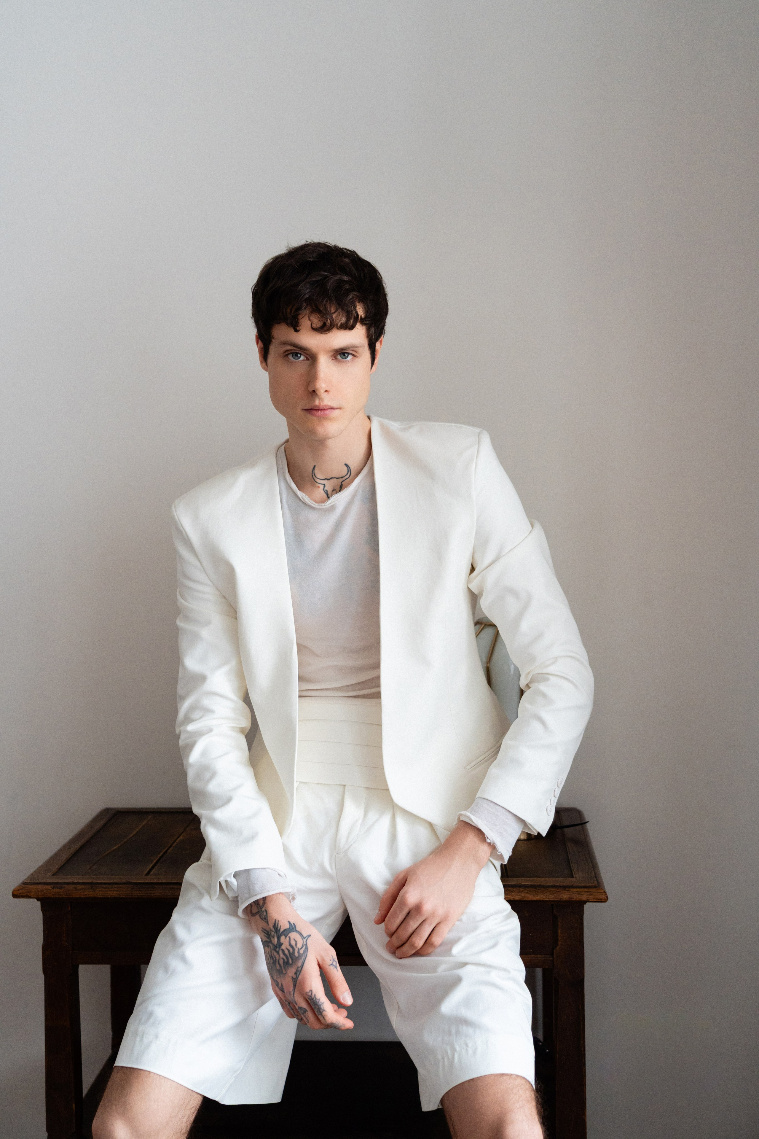 Свадебная фотосессия для пары в квартире