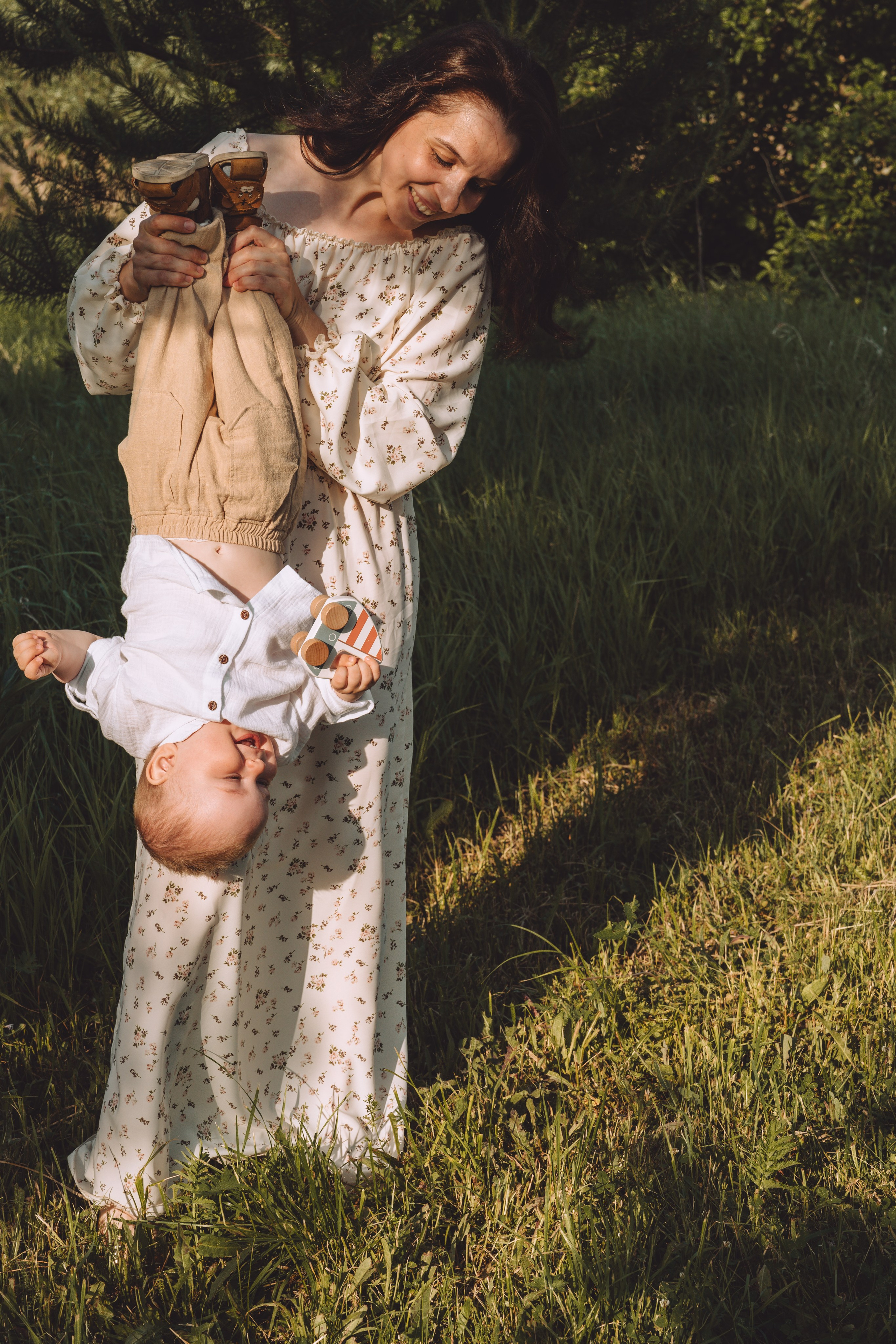 МАТЕРИНСТВО — ЭТО ПУТЬ, ГДЕ МАЛЕНЬКИЕ ЛАДОШКИ ВЕДУТ К БОЛЬШИМ ОТКРЫТИЯМ. Семейный и детский фотограф Анна Бренч