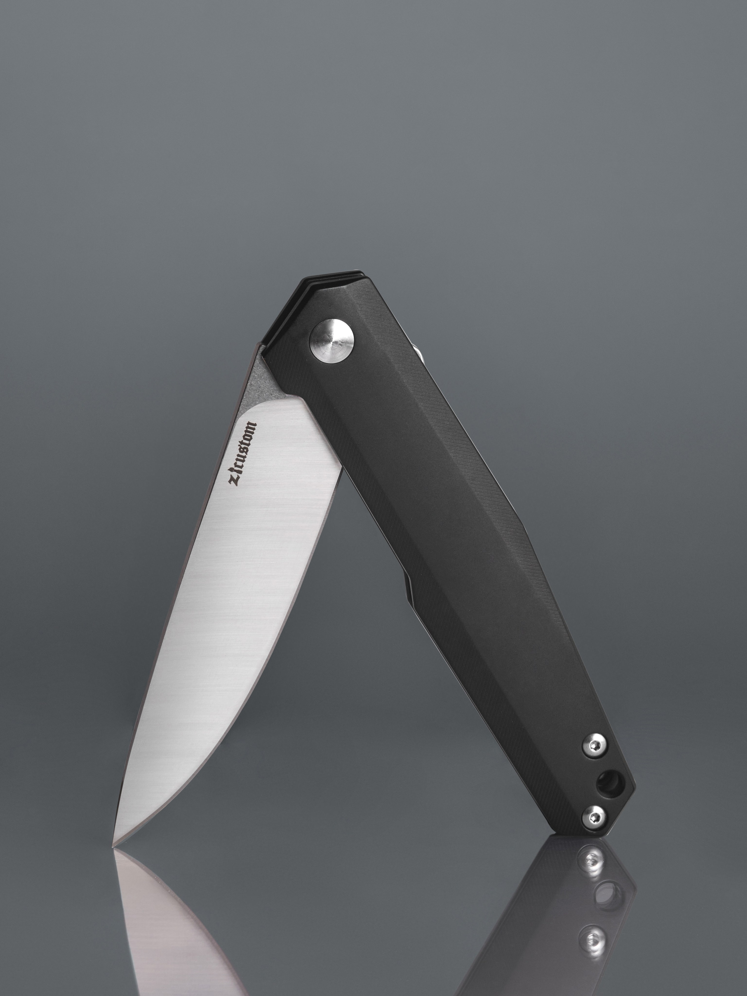 Ножи, мультитулы. Предметный фотограф в Нижнем Новгороде Аладышкина Анастасия