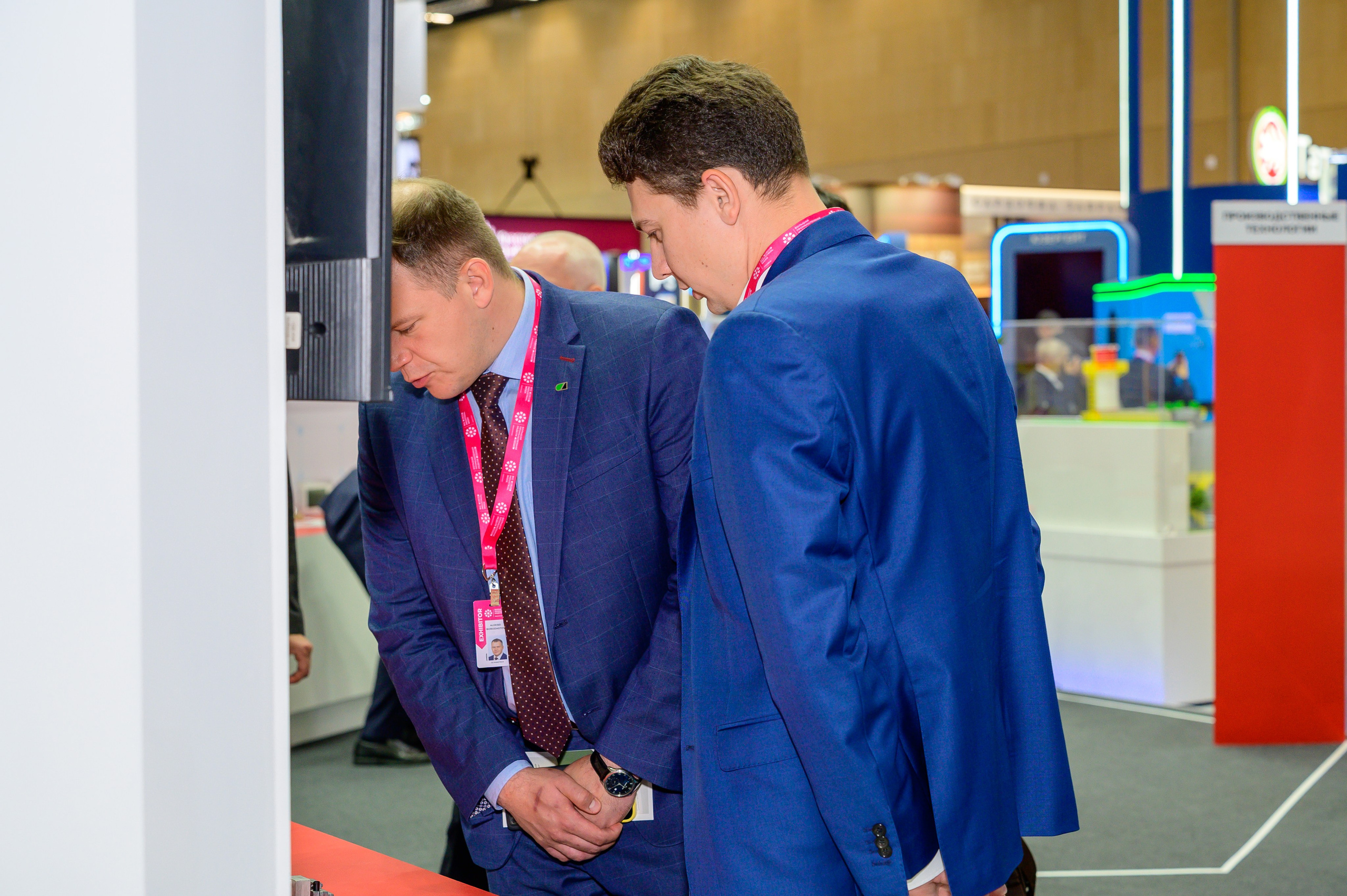 BigindustrialweekBelarus. Фотоуслуги, услуги фотографа, фотографирование важных событий