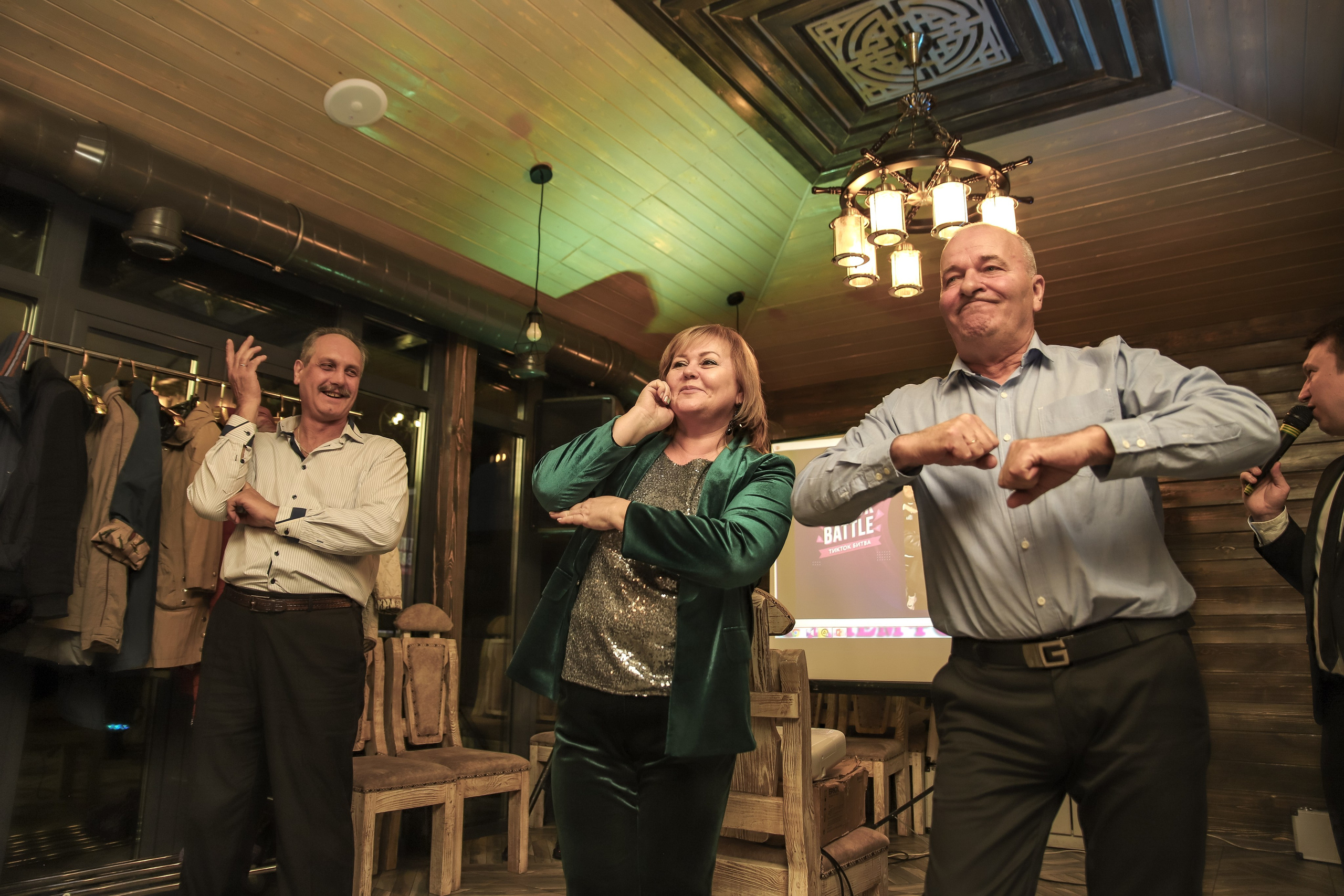 Репортаж торжества в ресторане. Семейный свадебный интерьерный фотограф Тверь Санкт- Марина Свистунова