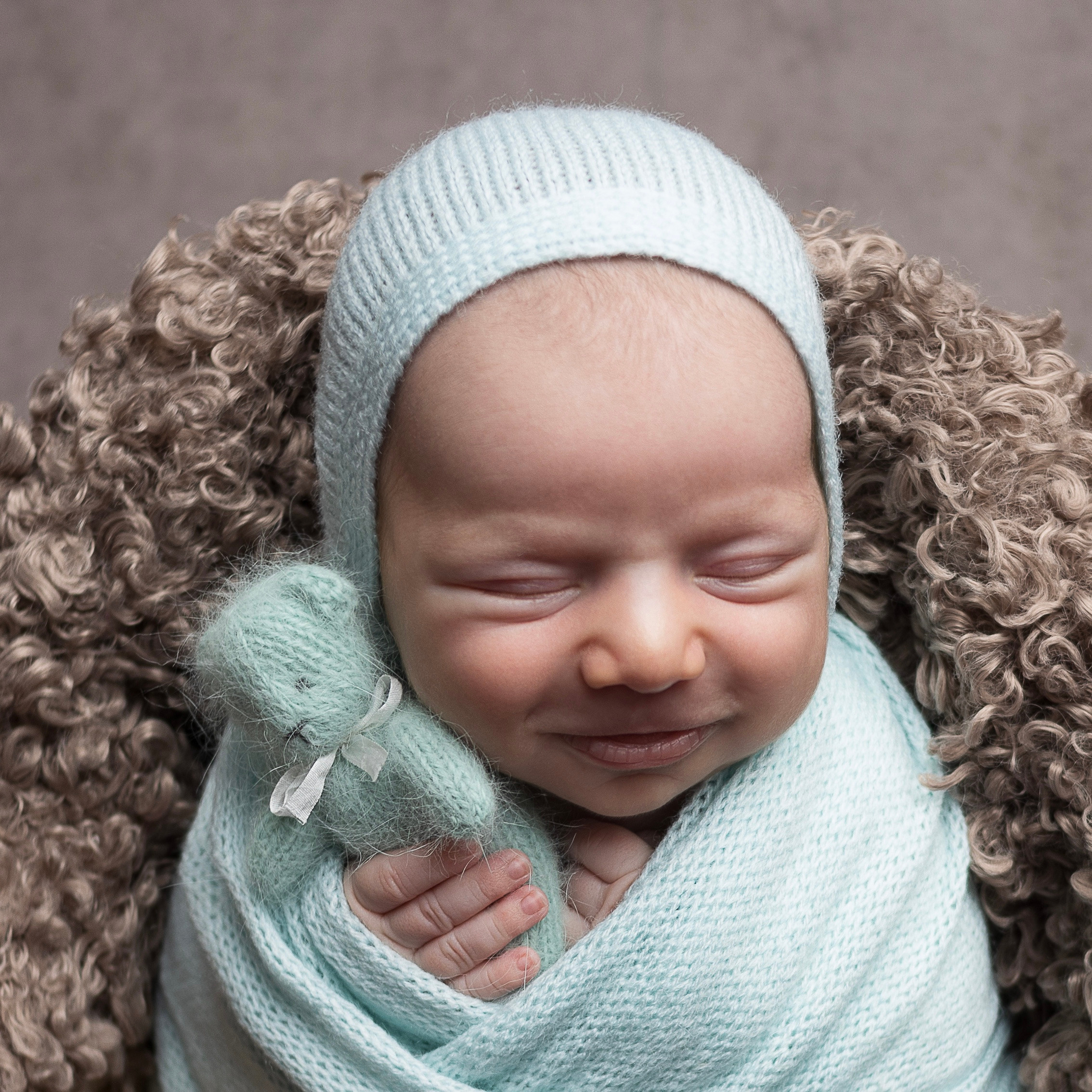 Съемка новорожденных Старый Оскол. Семейный фотограф и новорожденных в Старом Осколе Анна Старкова,