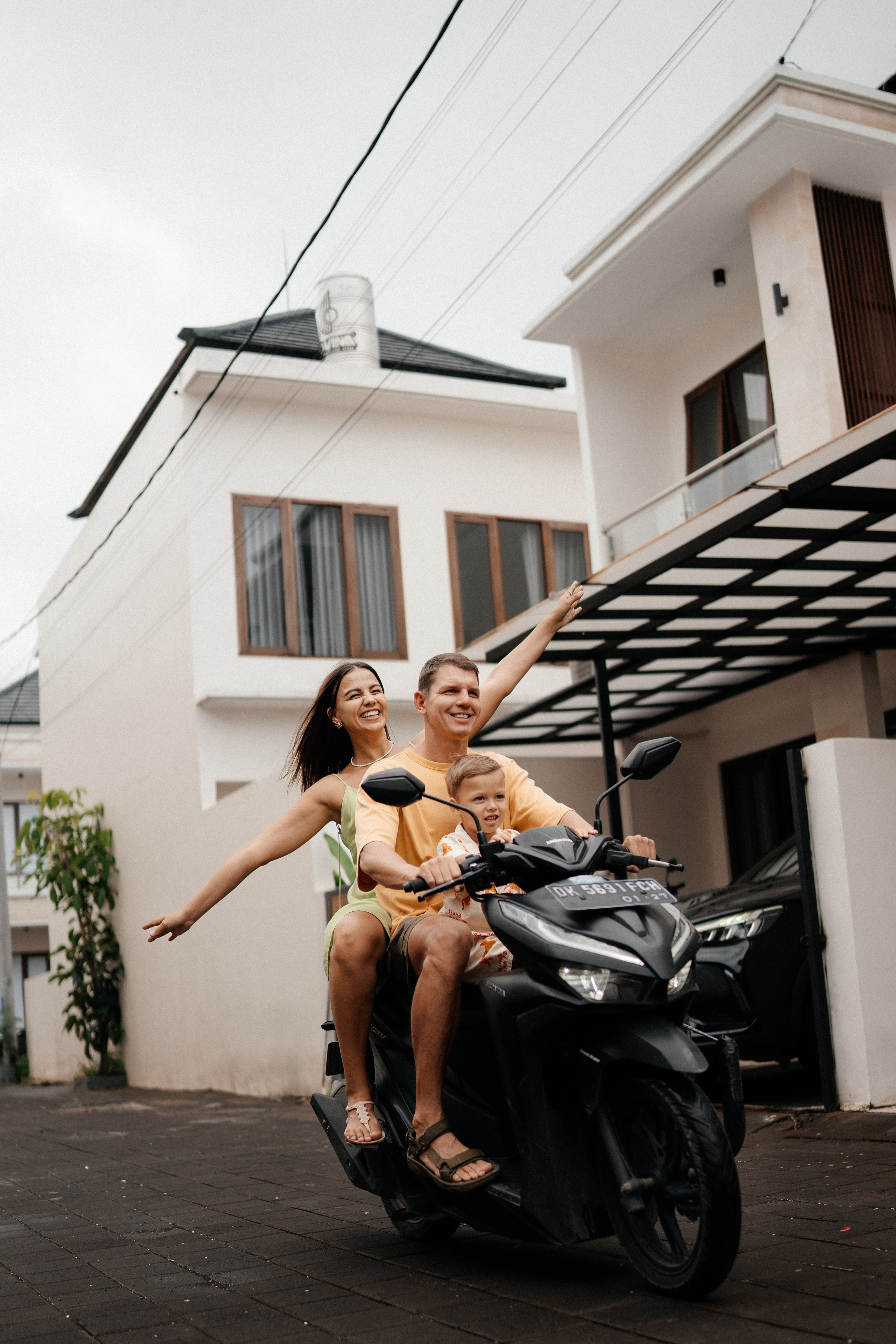 Lenya, Olya & August. Olga Antipova — photographer