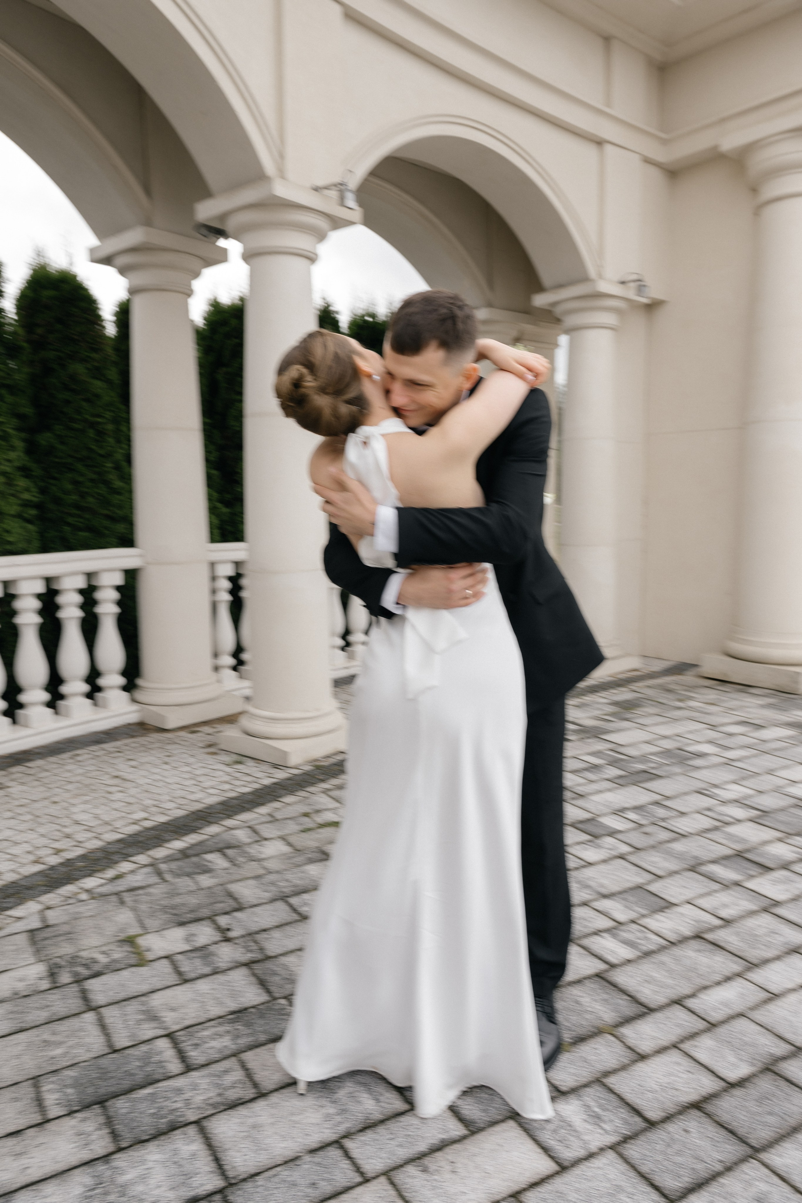 Wedding day in Martinique Bar. Wedding PHOTOGRAPHER Andrew Vnukov
