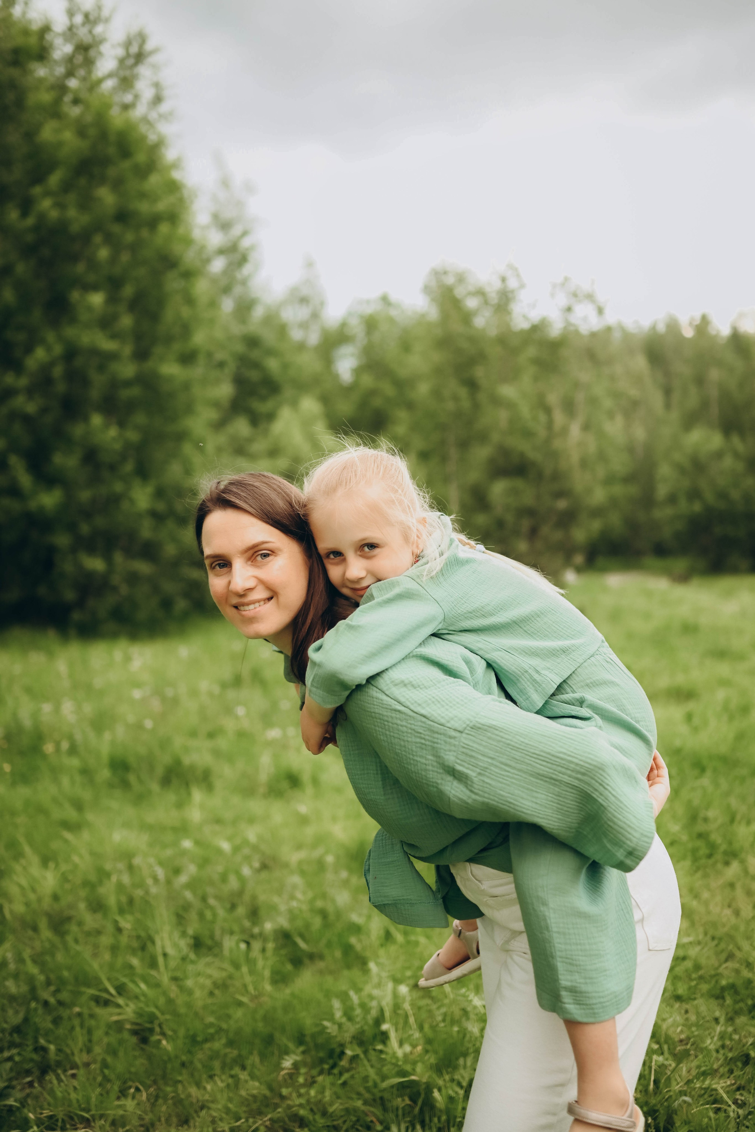 Прогулка на природе. Семейный фотограф в Москве Люберцах Ирина Вронская