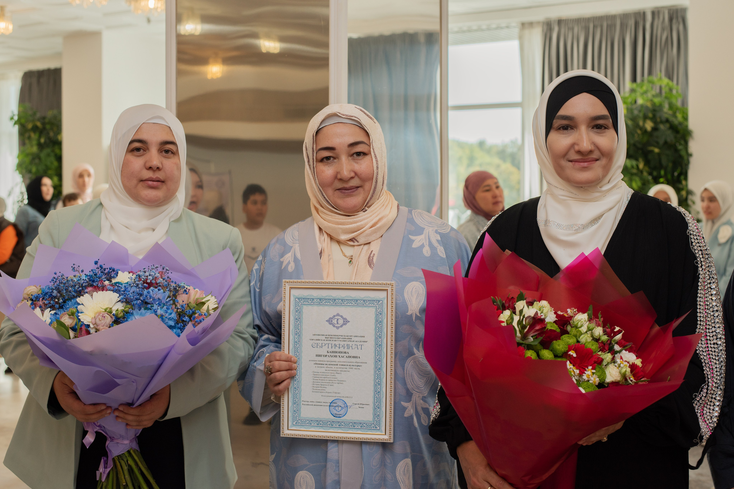 Выпускной в Евразийской женской гуманитарной академии. Лина Курочка — ваш фотограф