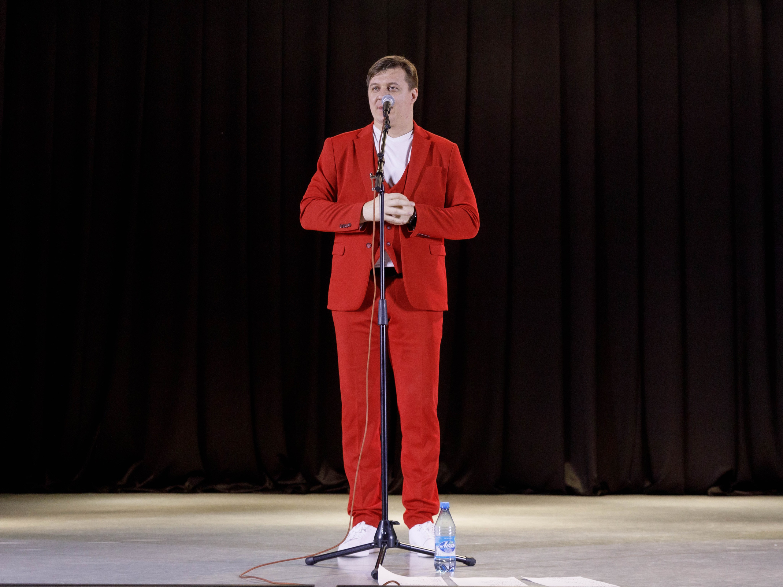 Поэтический вечер Дмитрия Кравченко. Репортажный фотограф в Новосибирске Алена Помазунова