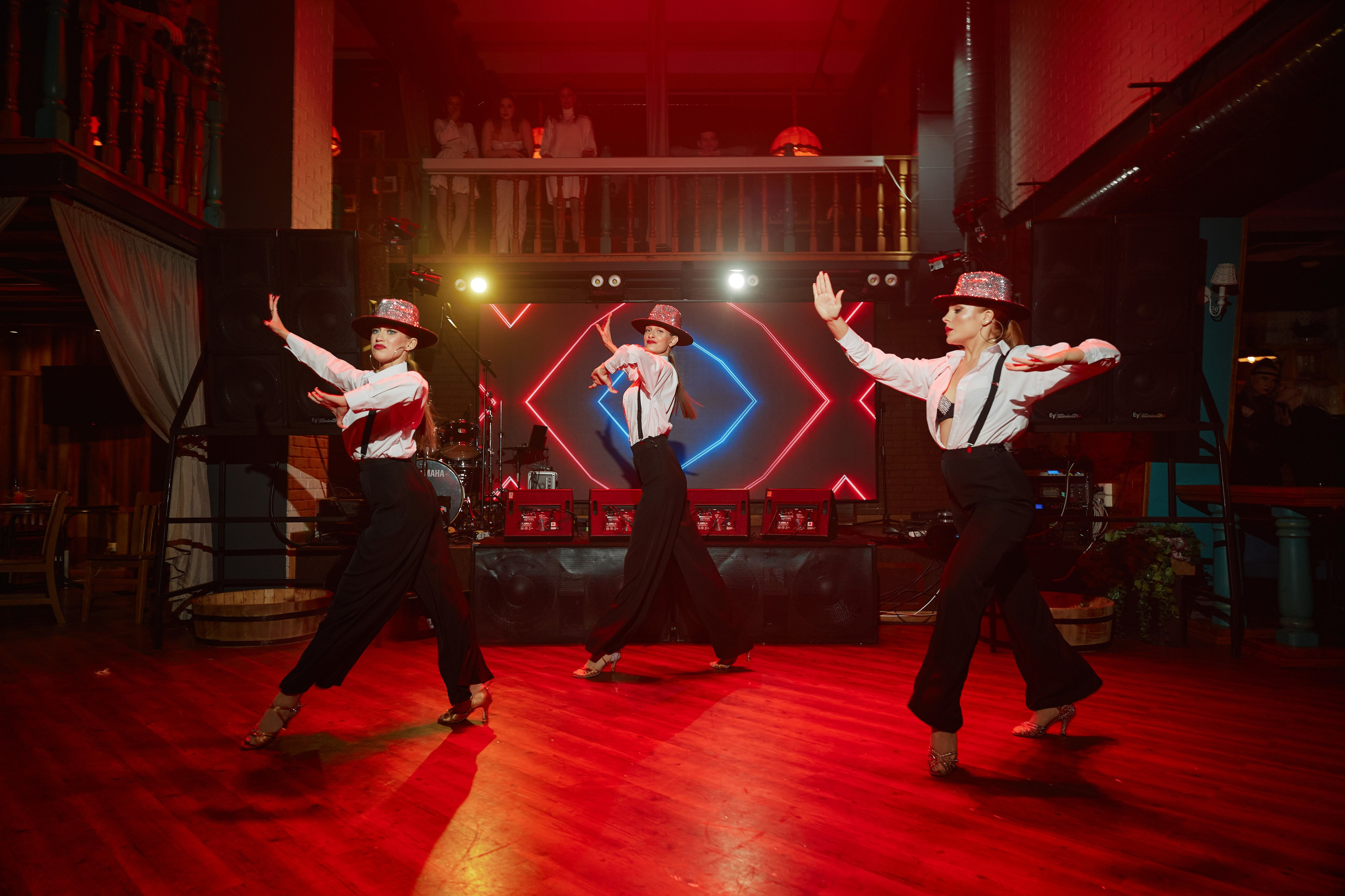 Арт-вечеринка 2026. Фотограф и видеограф в Кургане Леонид Корнильев