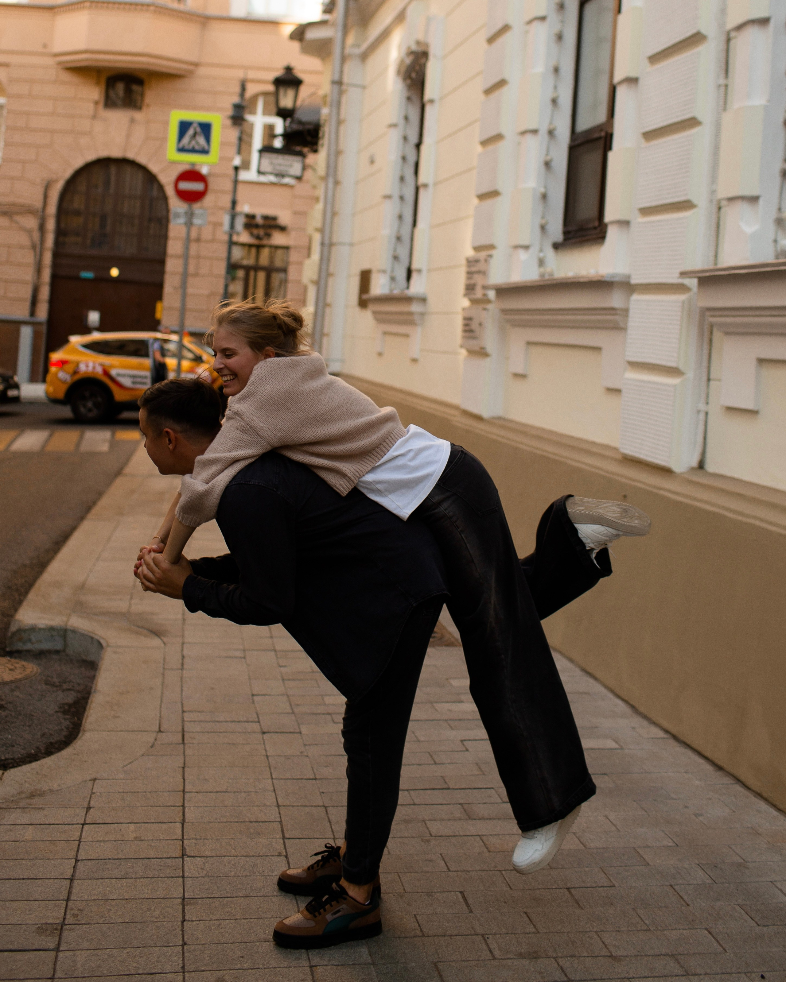 Ксения и Александр. Женский и лавстори фотограф в Москве Елена Аксютко