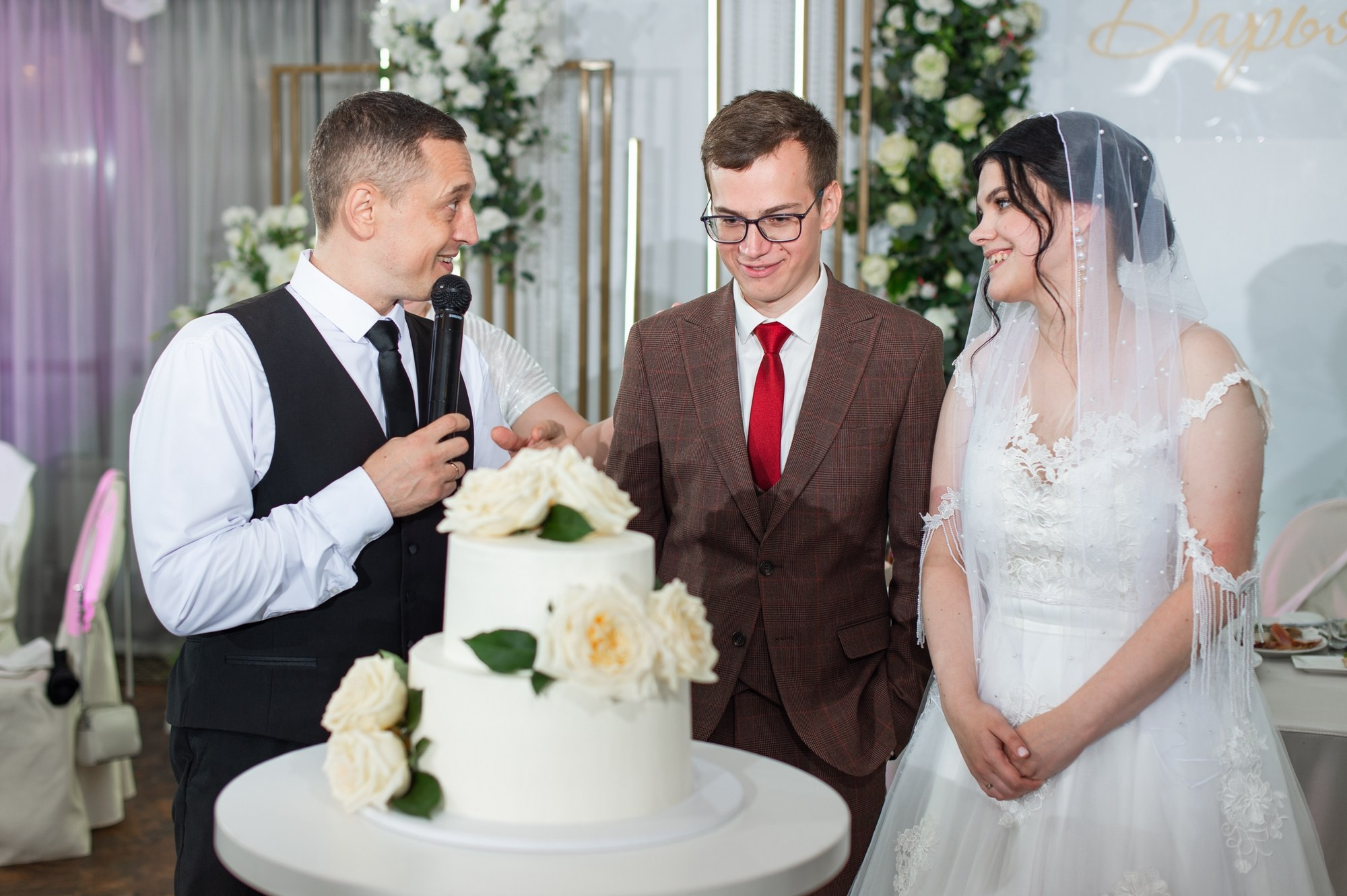 Центральная свадьба. Свадебный и семейный фотограф в Омске Мормулев Михаил