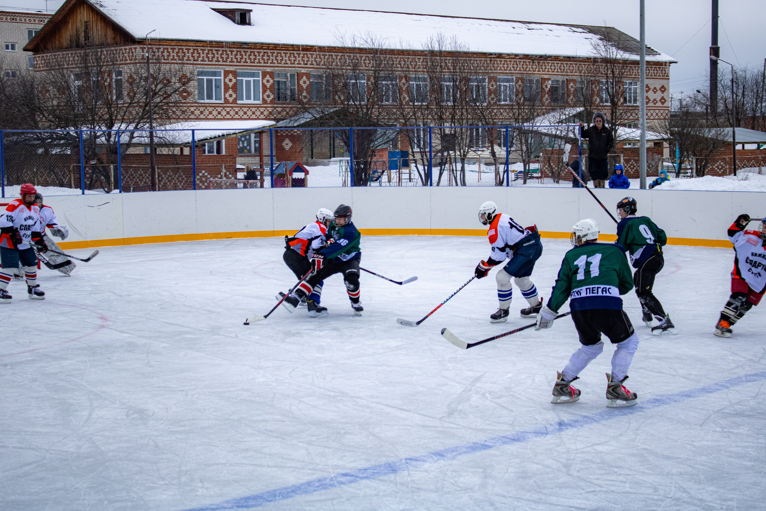 Хоккей г.п Атиг-г.Нижние Серги