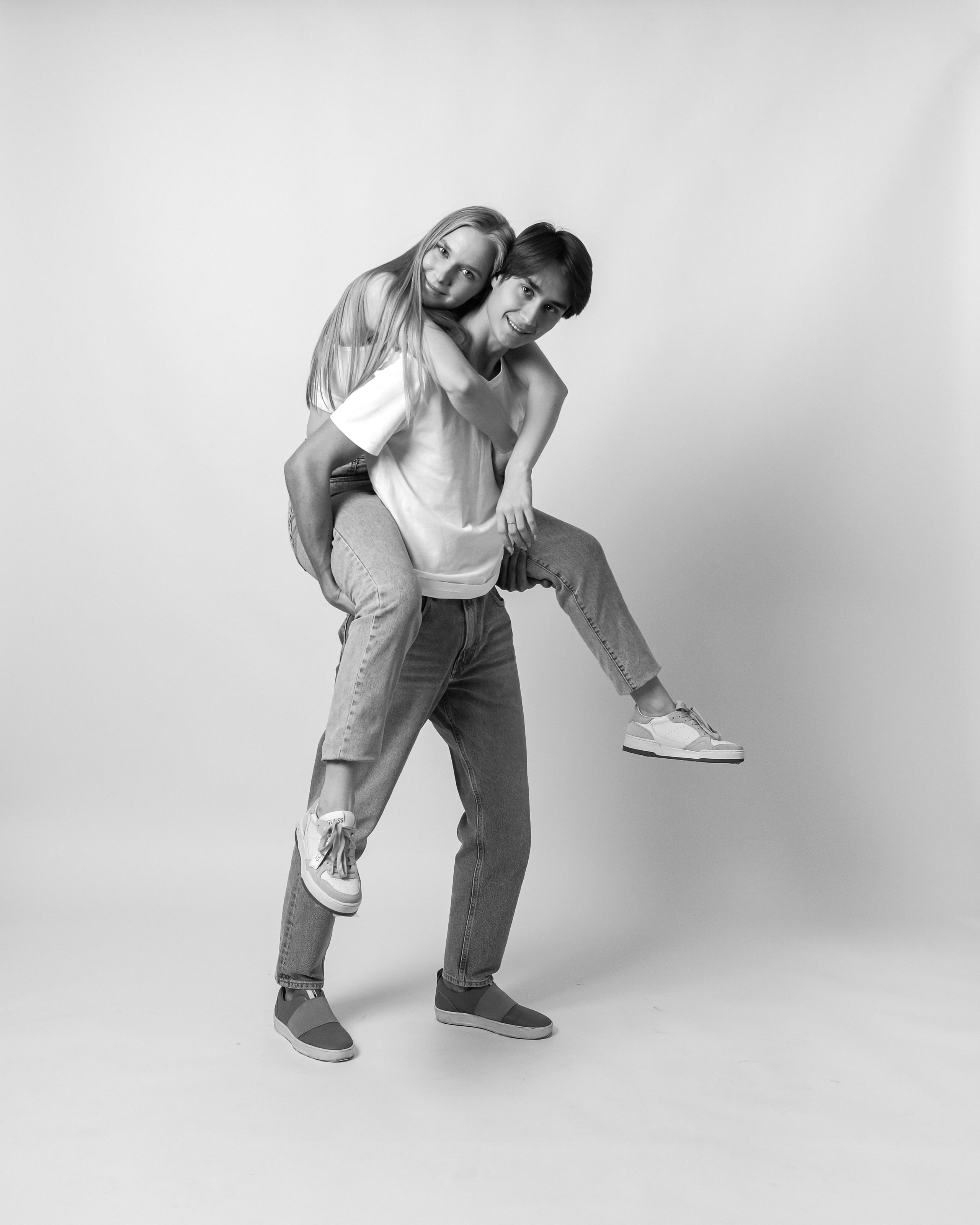 Арина и Коля о любви. Фотостудия Автопортретная № 2 в Ижевске