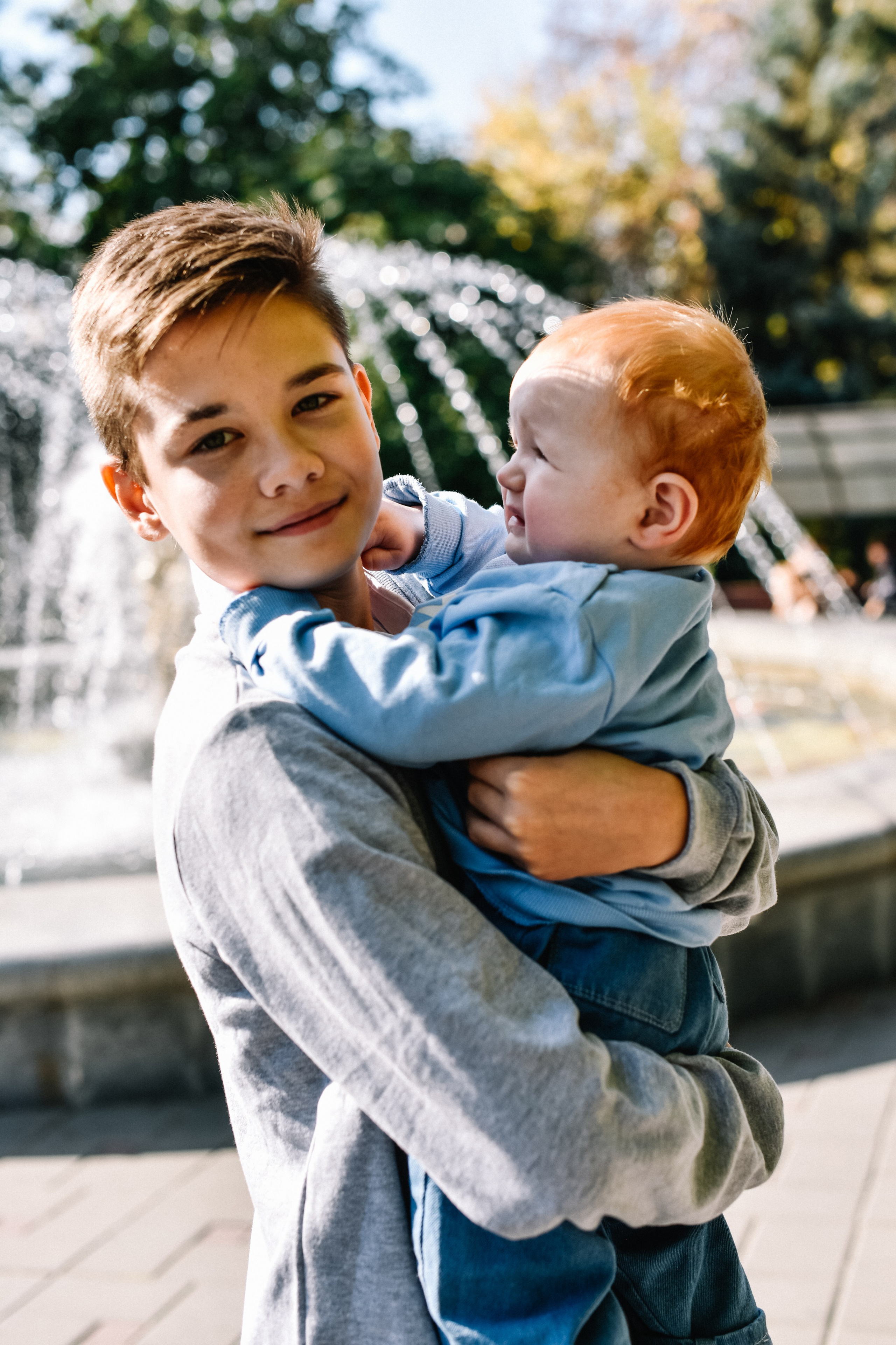 Прогулка Олеси, Льва и Ванечки