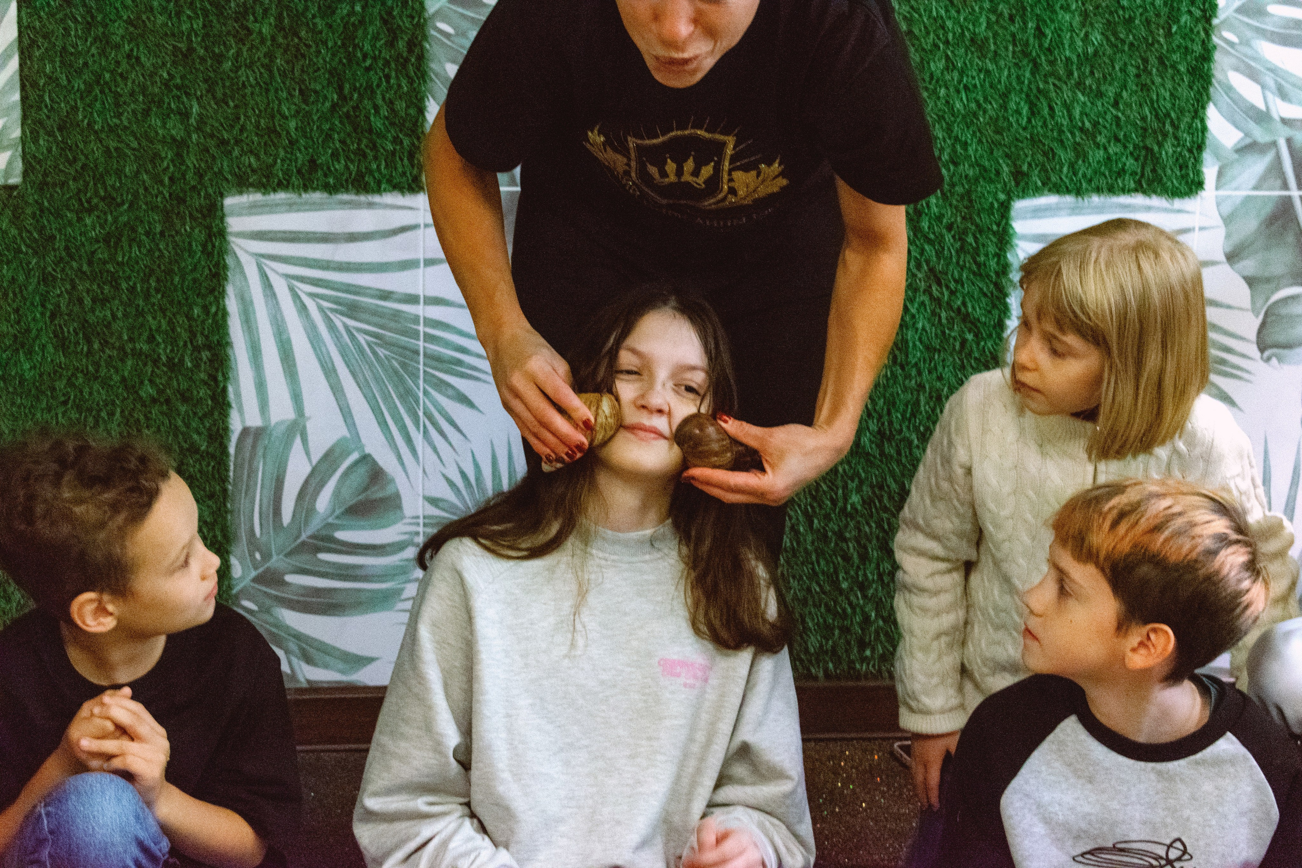 Лиза 8 лет. Поставщики эмоций