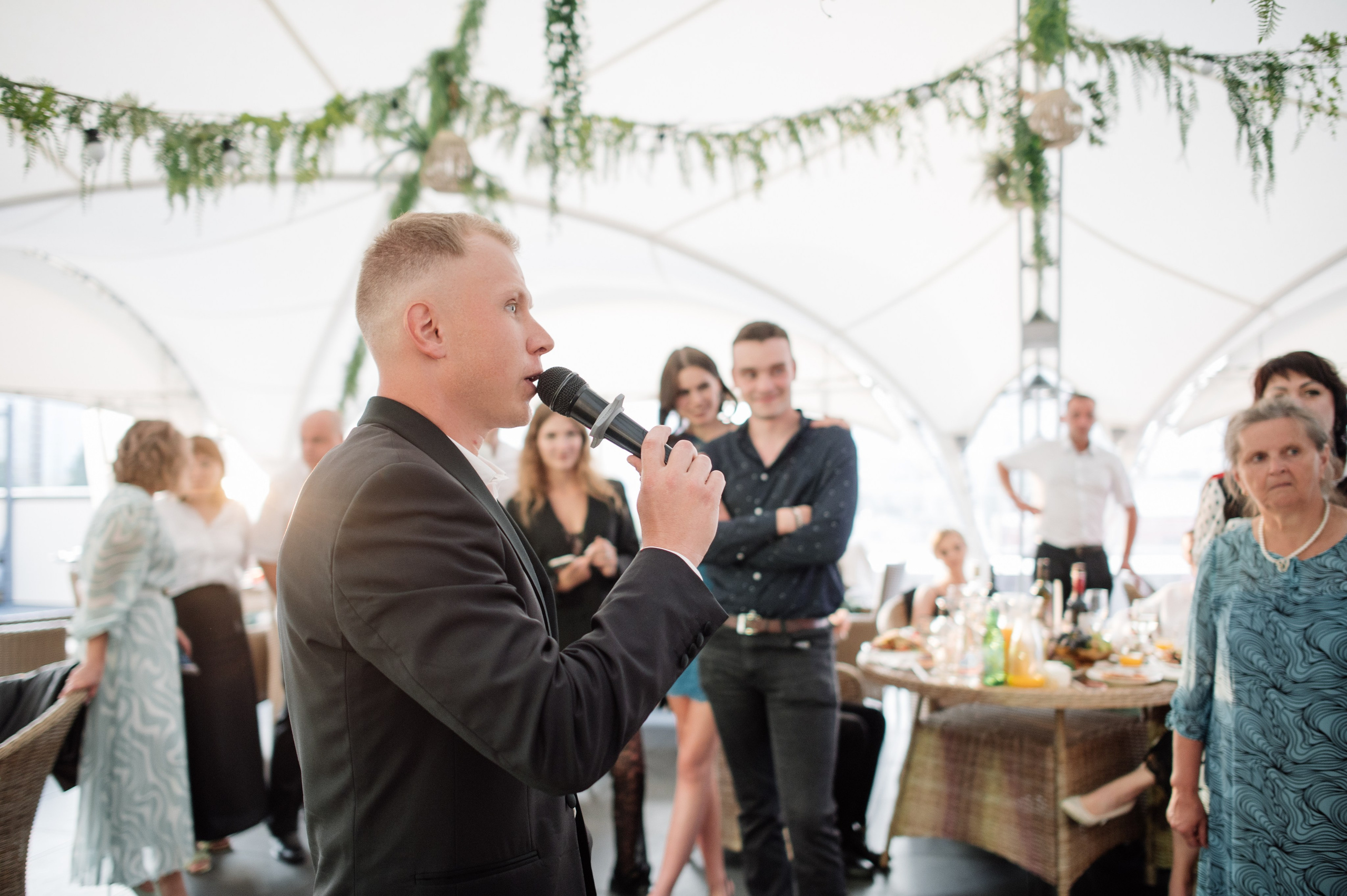 Свадебная фотосессия в Брянске, ресторан «Инжир». Свадебный и репортажный фотограф видеограф Брянск/Москва