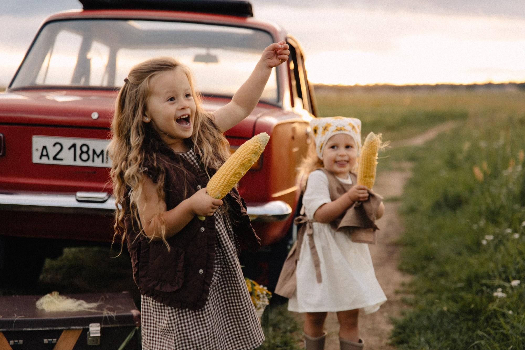 Французско-русское кино. Арина, Чарльз, Адель и Мия. Семейный фотограф в Москве Саша Герасименко