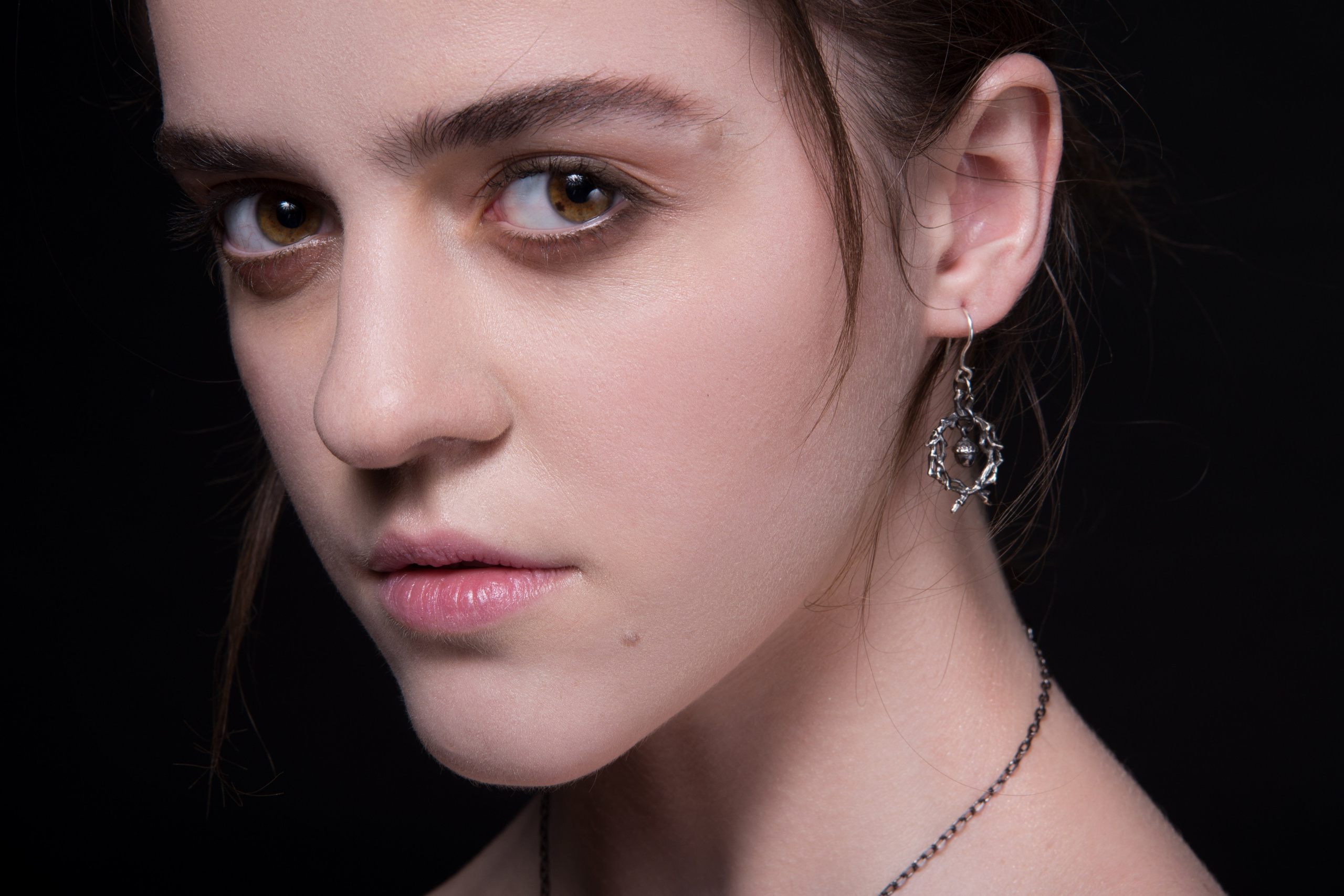 Для бренда украшений. Фотограф Юлия Зимина