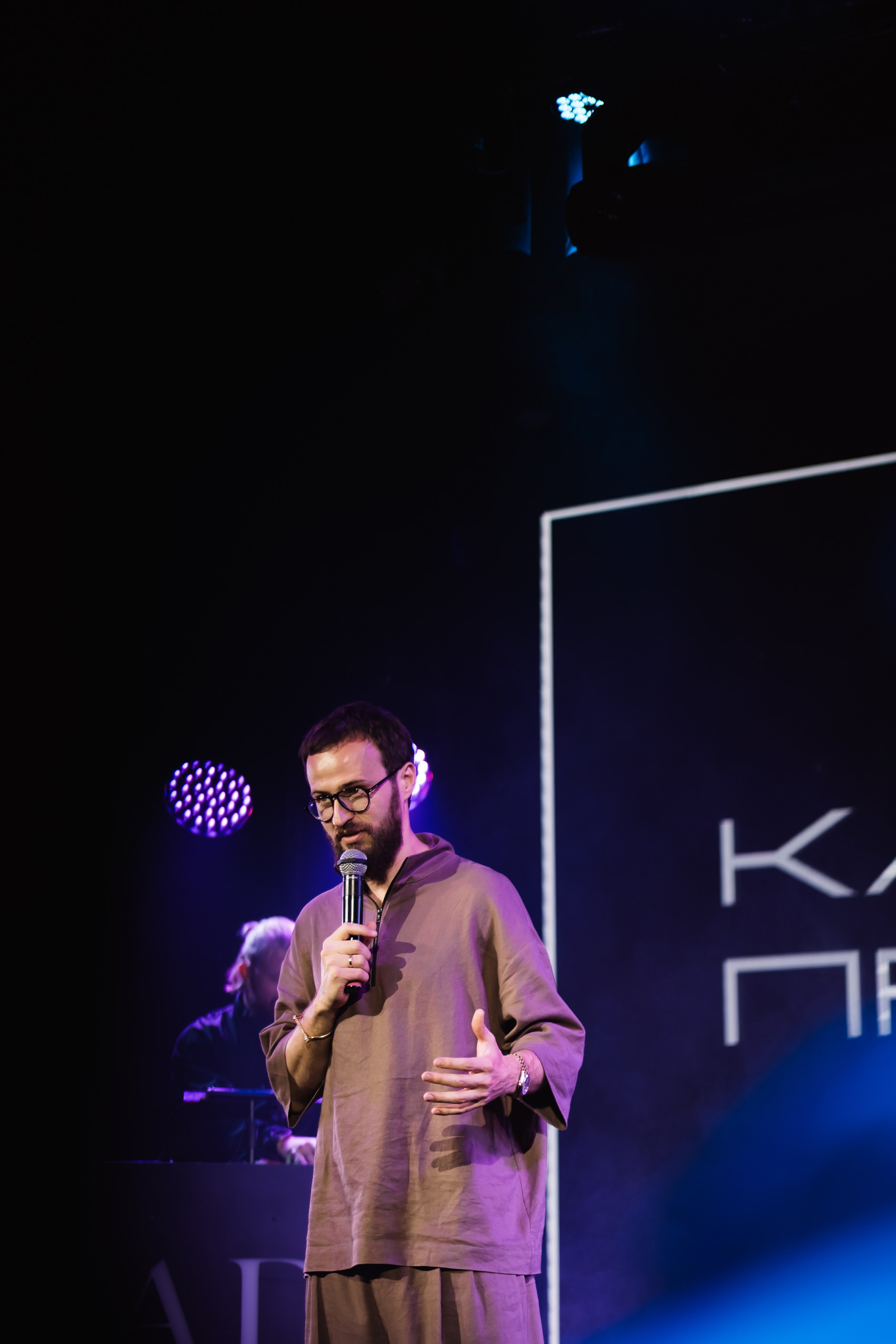 МИХАИЛ ГРЕБЕНЮК «ПРОРЫВ». Фотограф Москва Владимир Филин