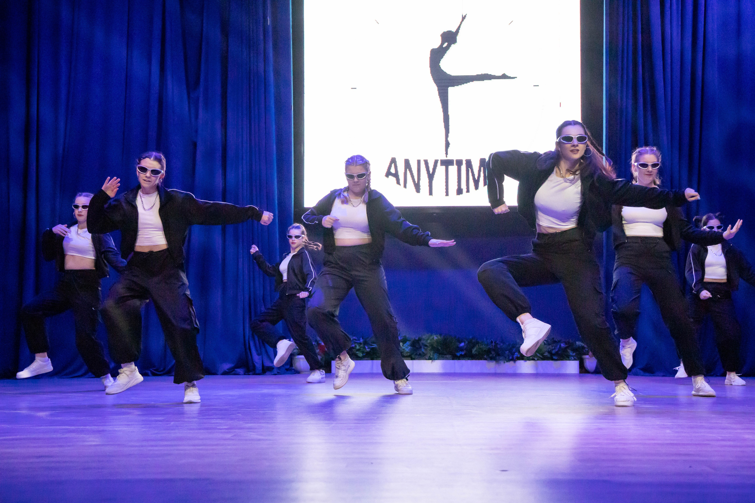 Танцевальное выступление. Свадебный фотограф в городе Подольск МО и Москва Крылова Ирина